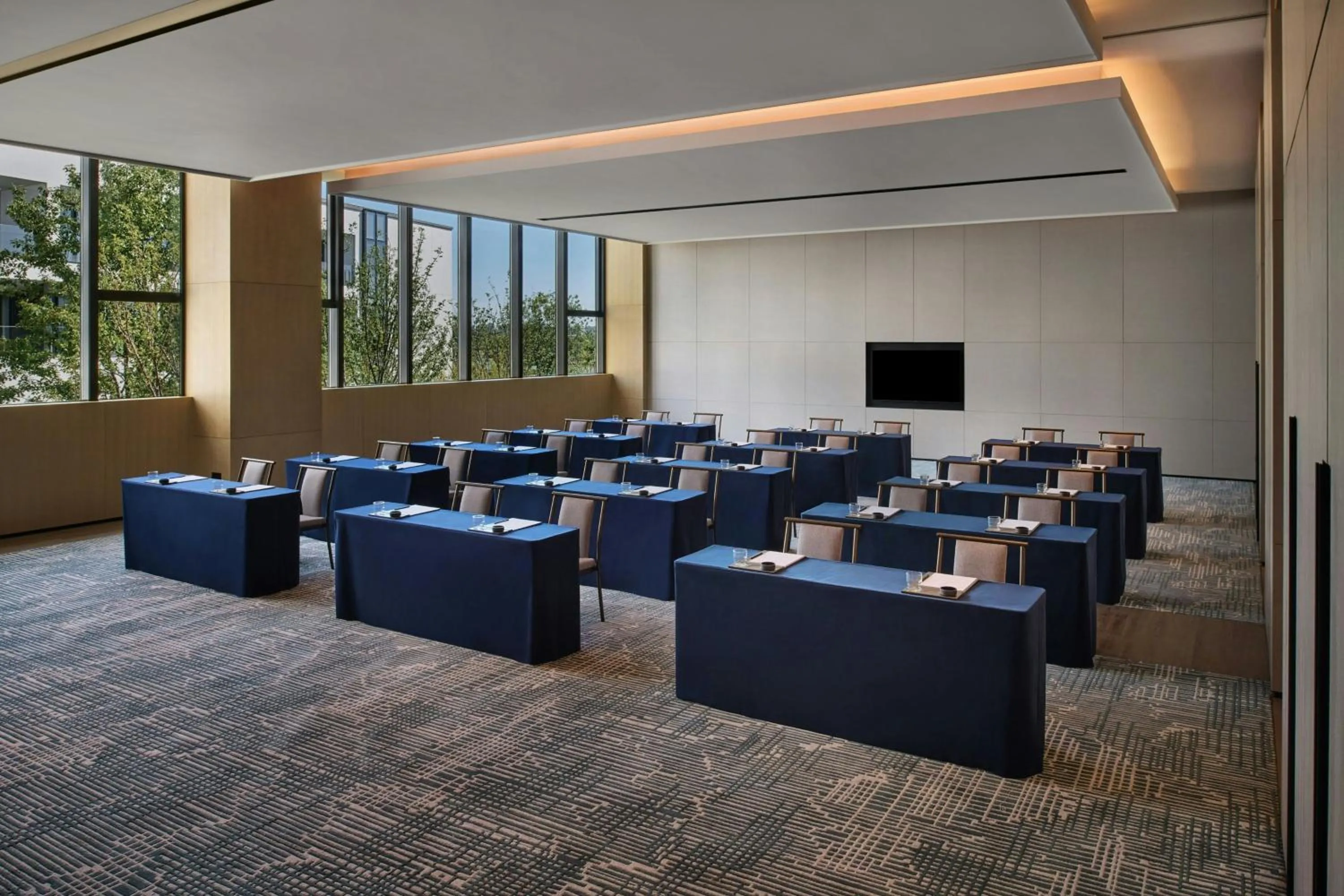 Meeting/conference room in Suzhou Marriott Hotel Yangcheng Lake
