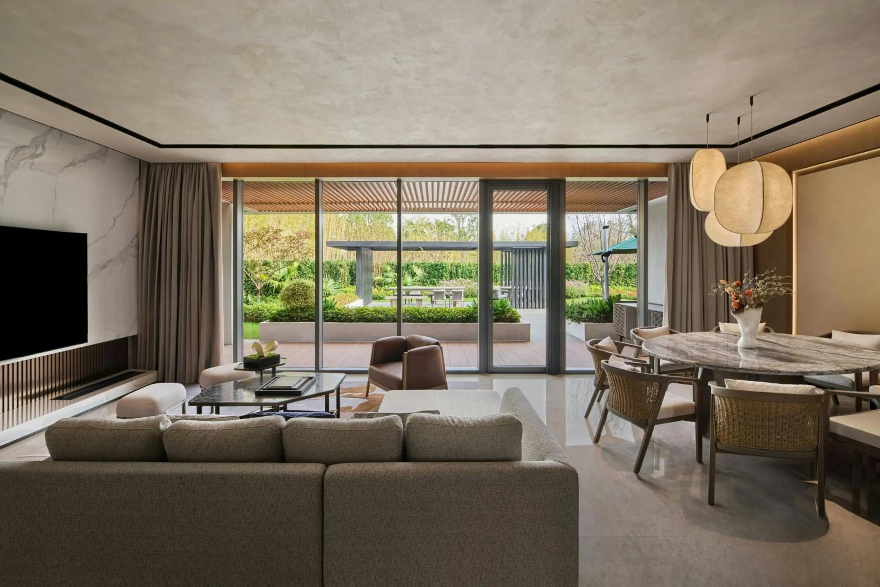 Living room in Suzhou Marriott Hotel Yangcheng Lake