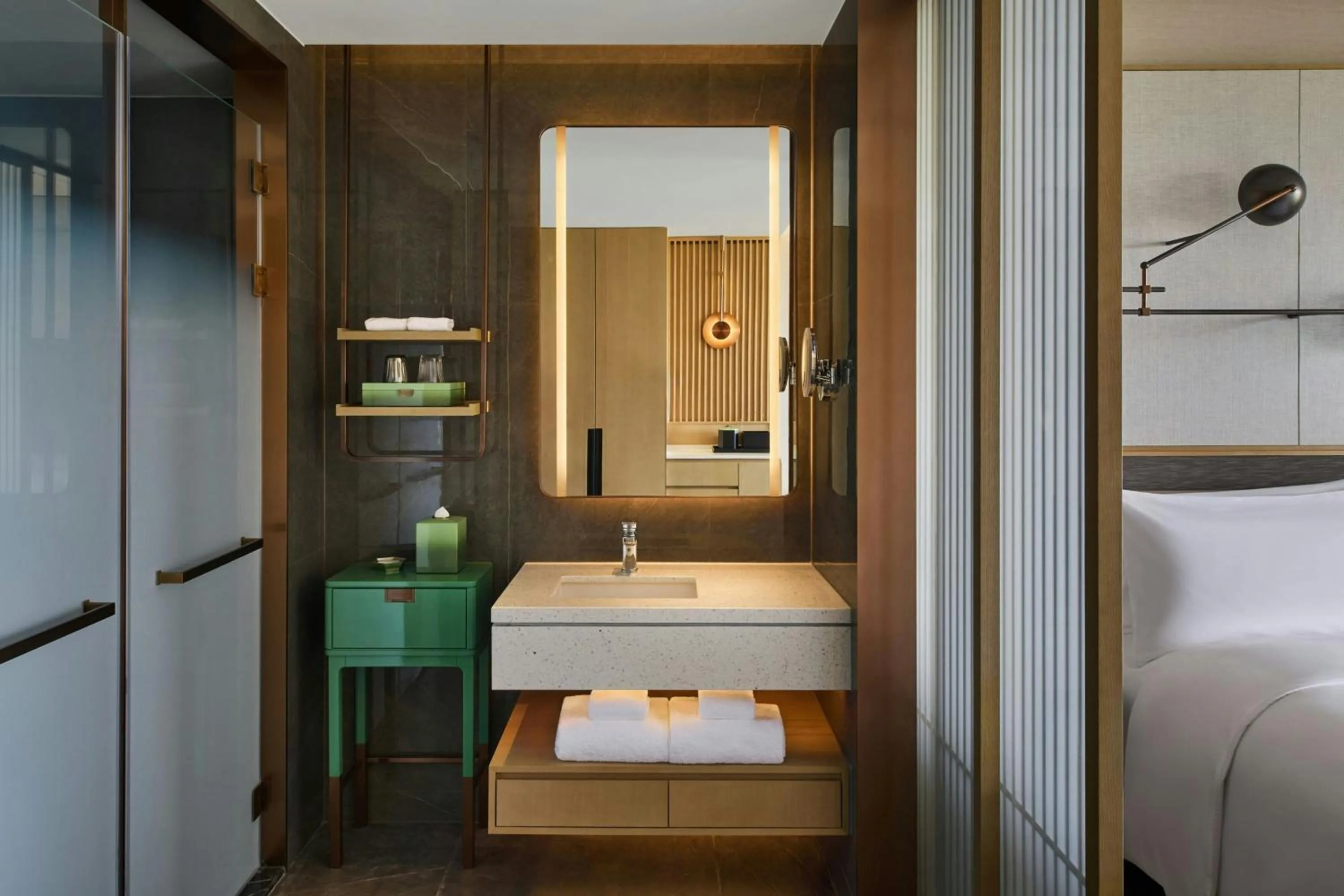 Bathroom, Bed in Suzhou Marriott Hotel Yangcheng Lake