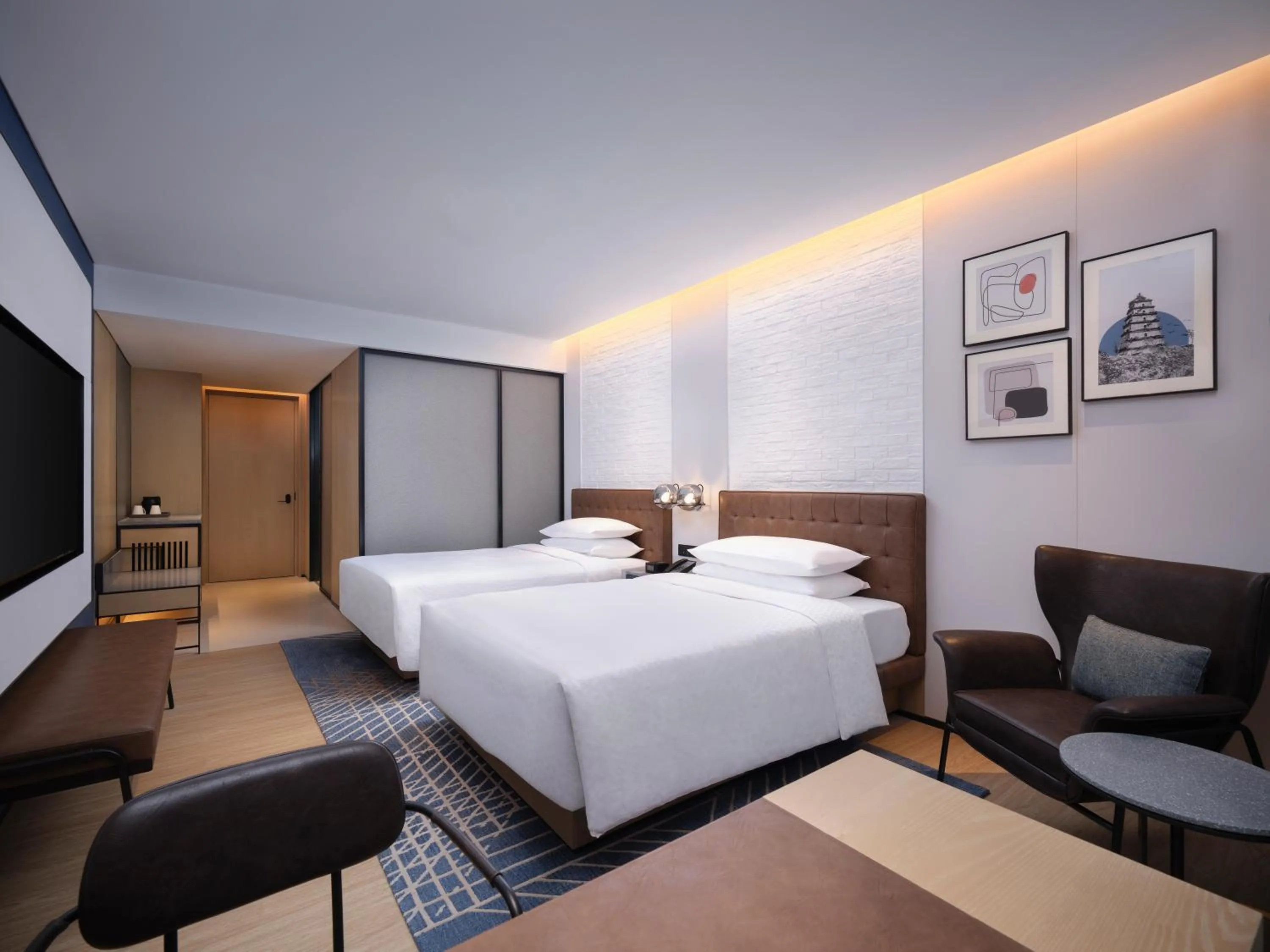 Standard Double Room with Two Double Beds and City View in Four Points by Sheraton Xi'an Dayan Pagoda