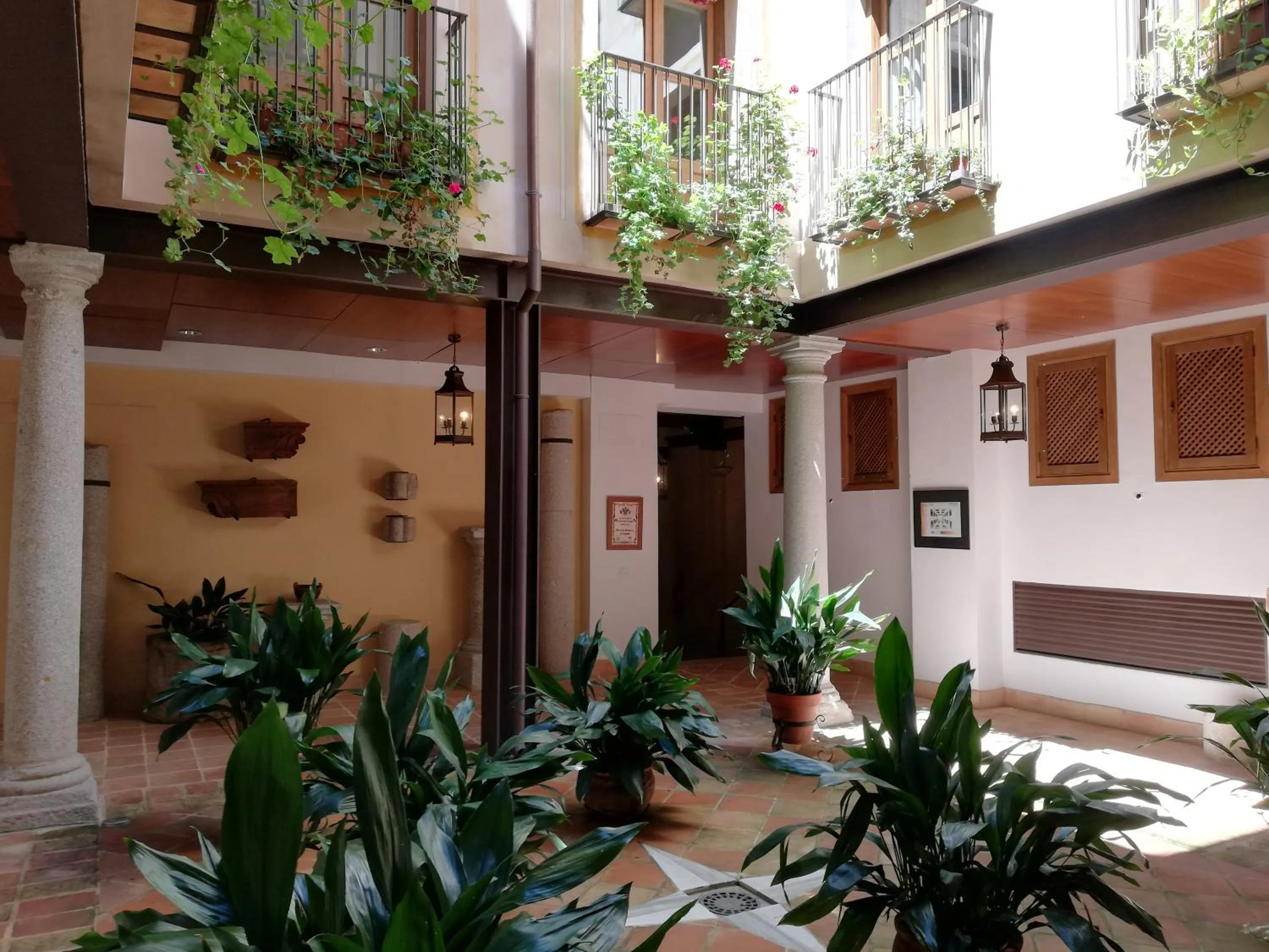 Apartment with Patio View - single occupancy in Apartamentos Nuncio Viejo