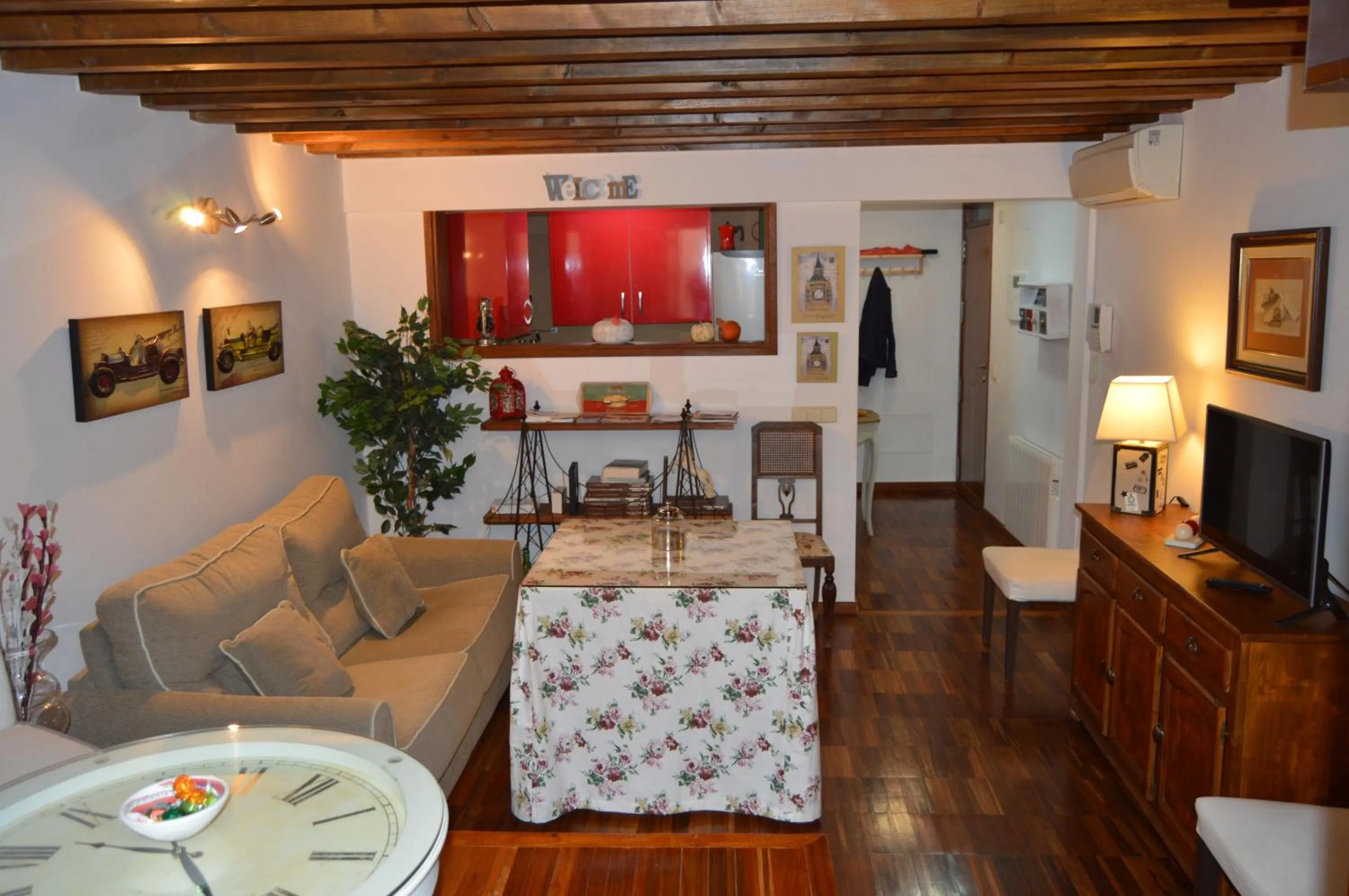 Apartment with Cathedral View - single occupancy in Apartamentos Nuncio Viejo