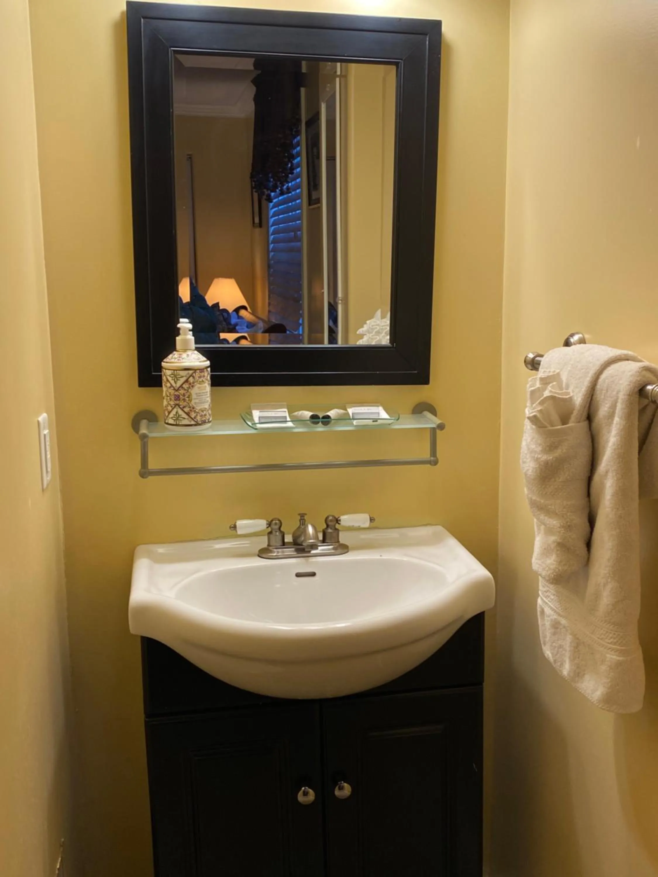 Property building in Whitsha Inn B&B