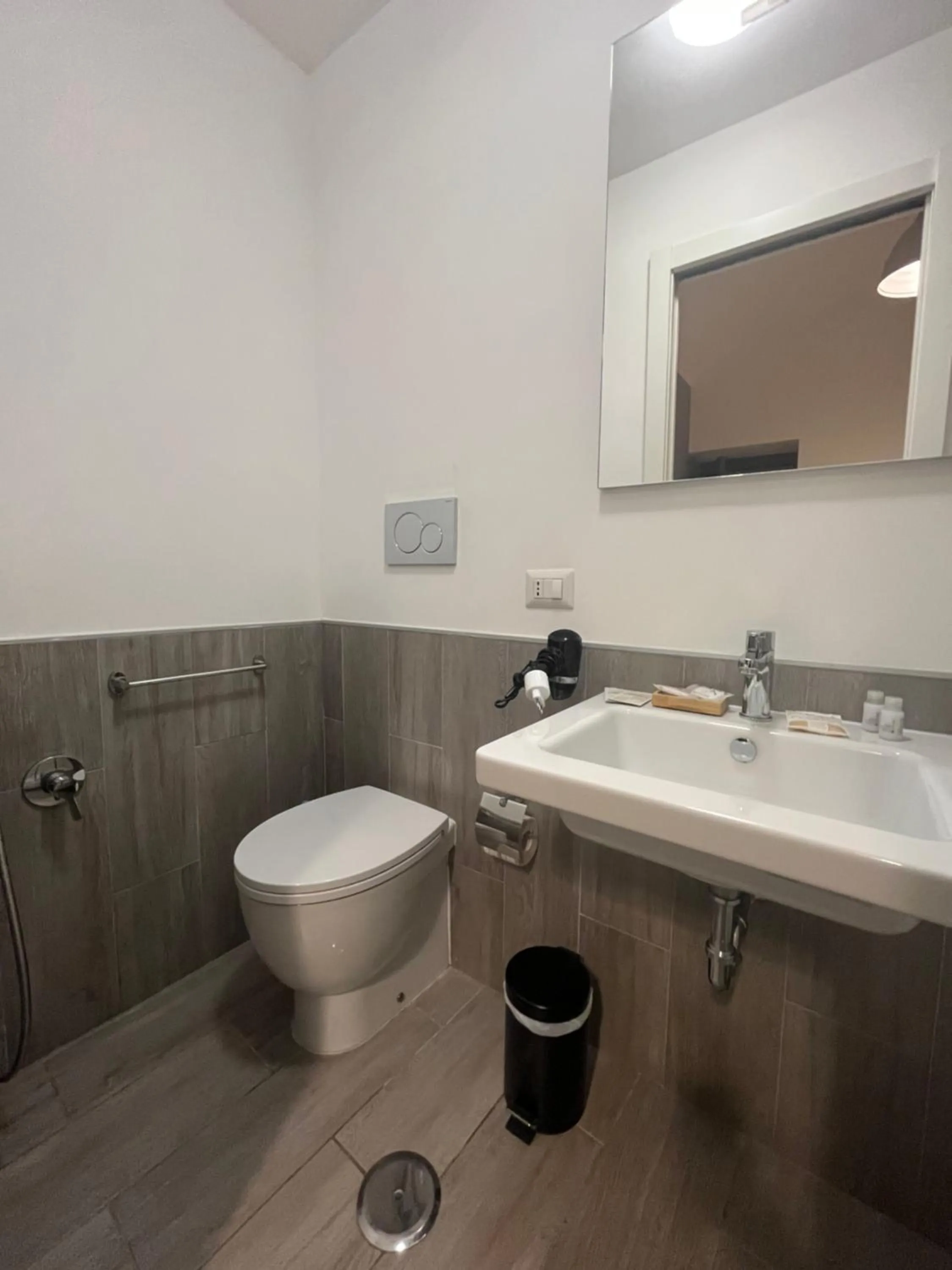 Toilet in Etruska Porta Pia Guesthouse