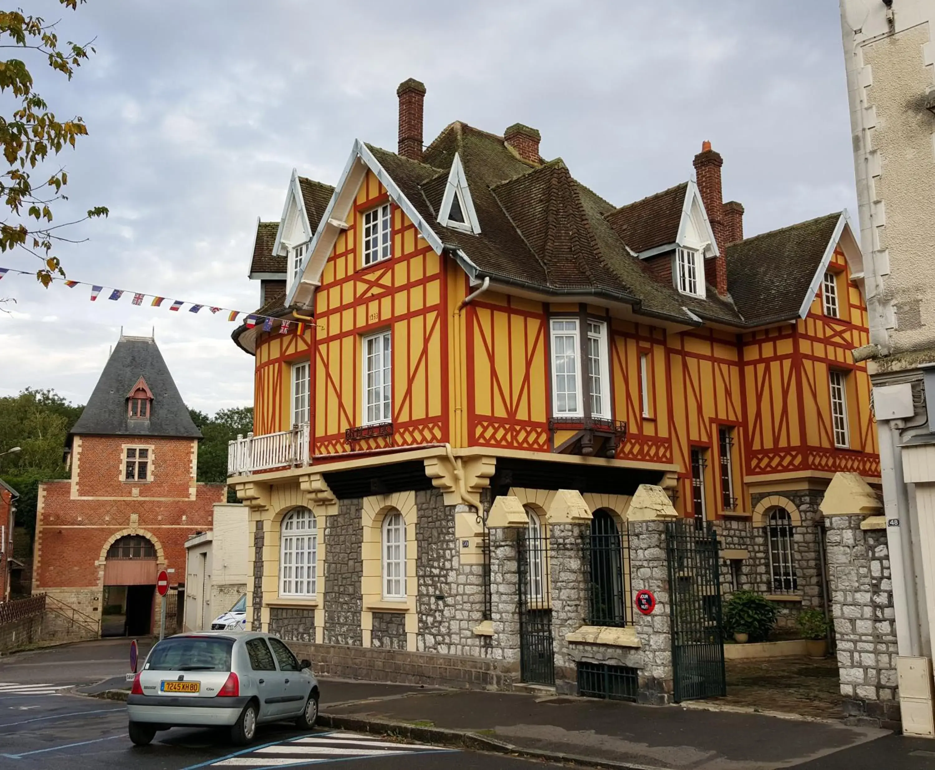 La Porte De Bretagne La Porte De Bretagne