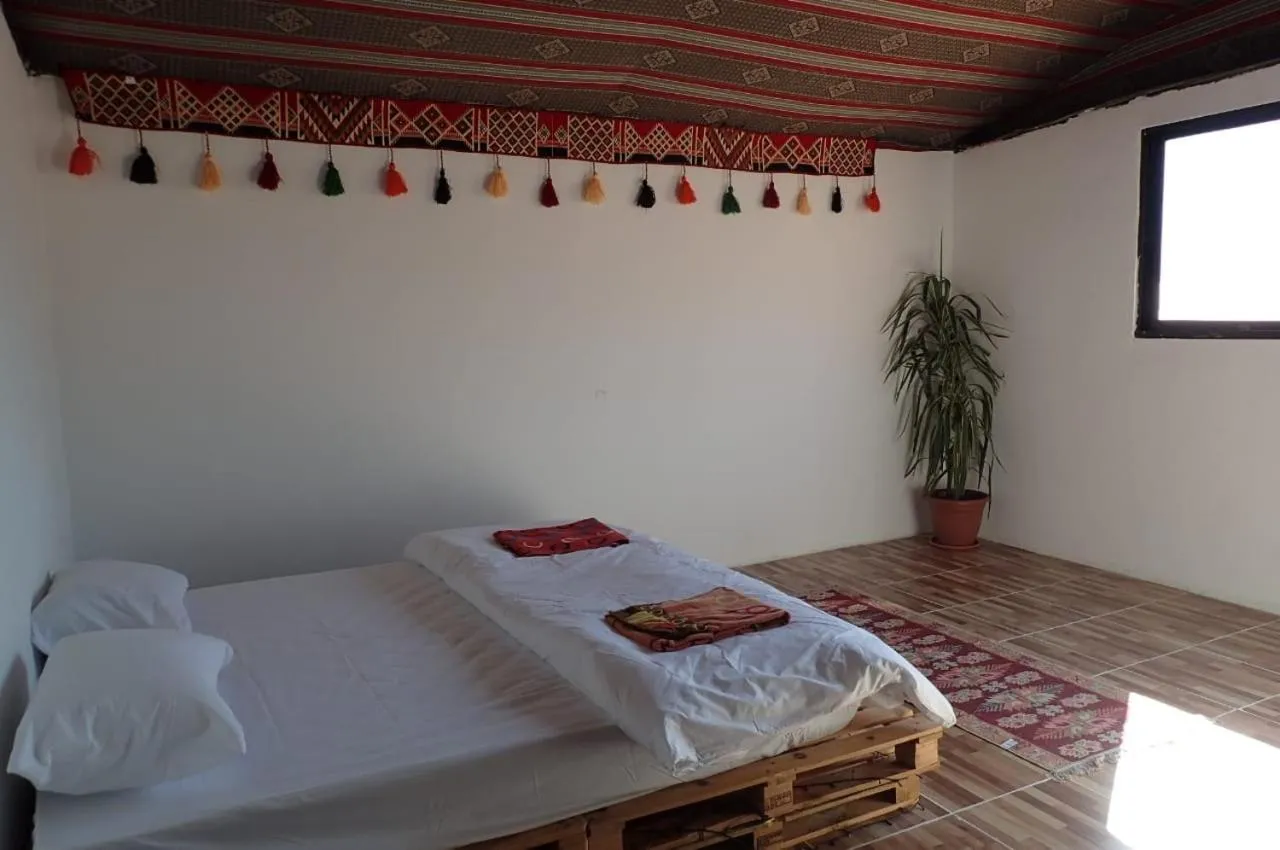 Photo of the whole room, Bed in Martian Desert Camp