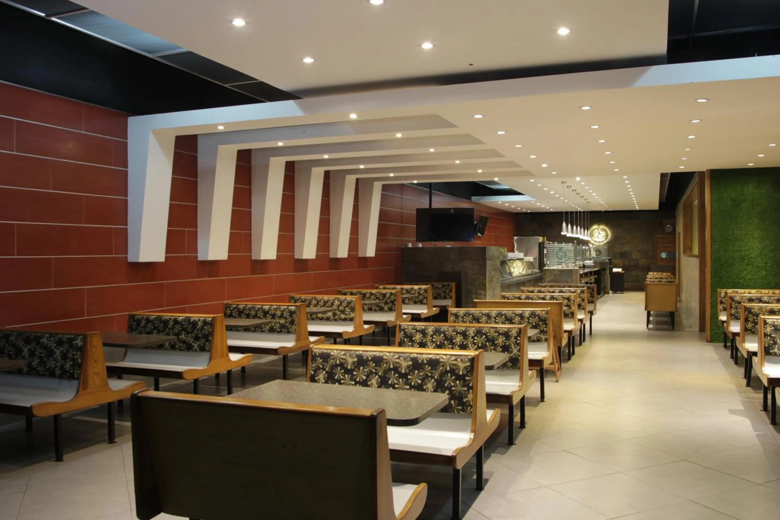 Restaurant/places to eat in Hotel Andros