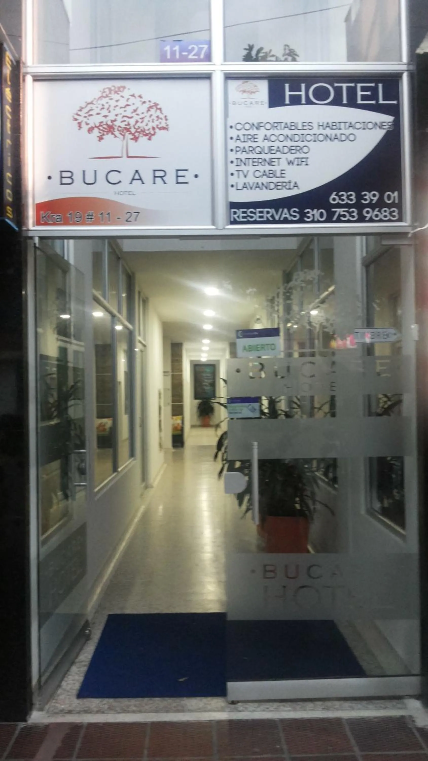 Facade/entrance in Hotel Bucare