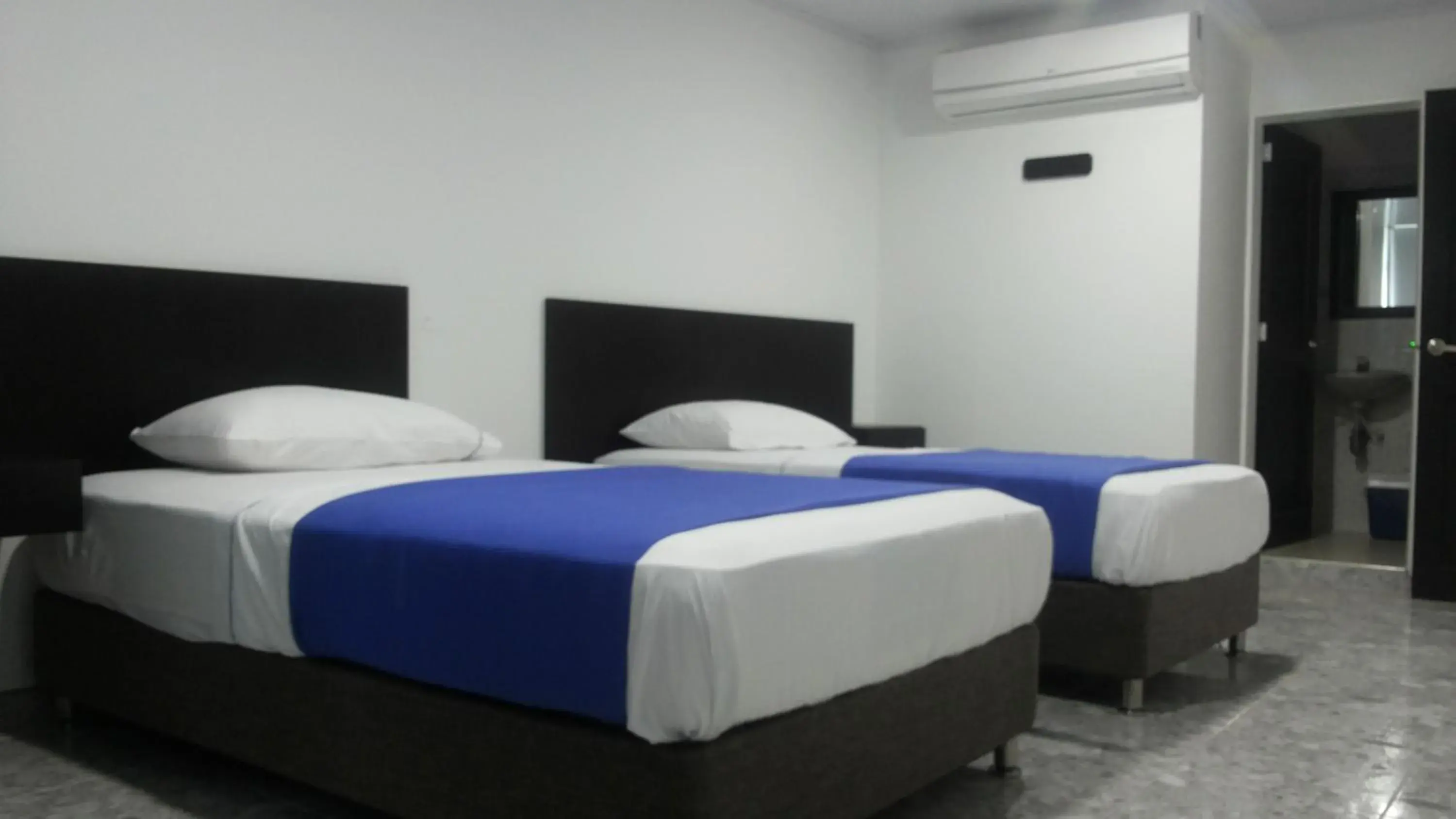 Twin Room in Hotel Bucare Twin Room in Hotel Bucare