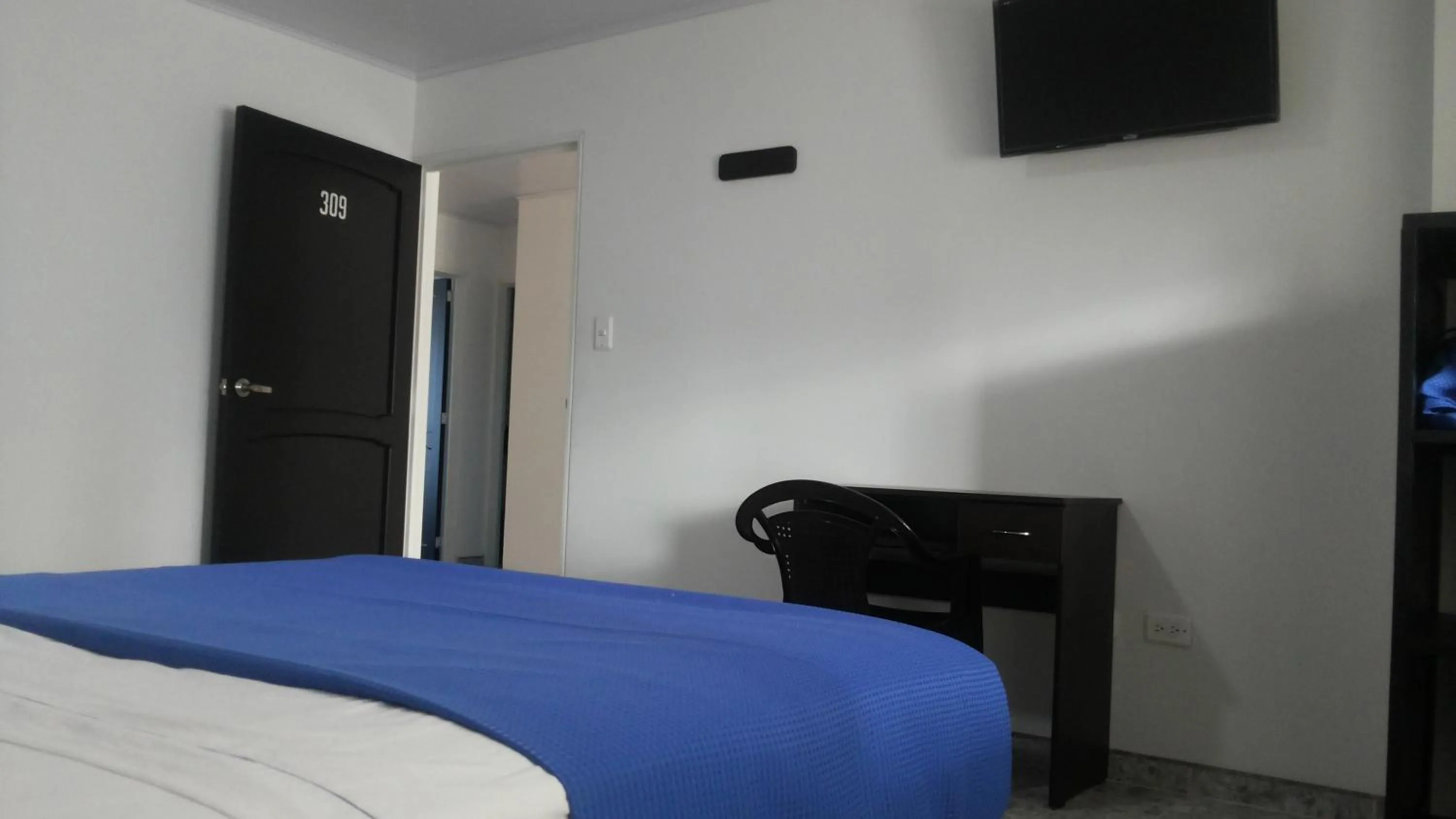 Photo of the whole room, Bed in Hotel Bucare