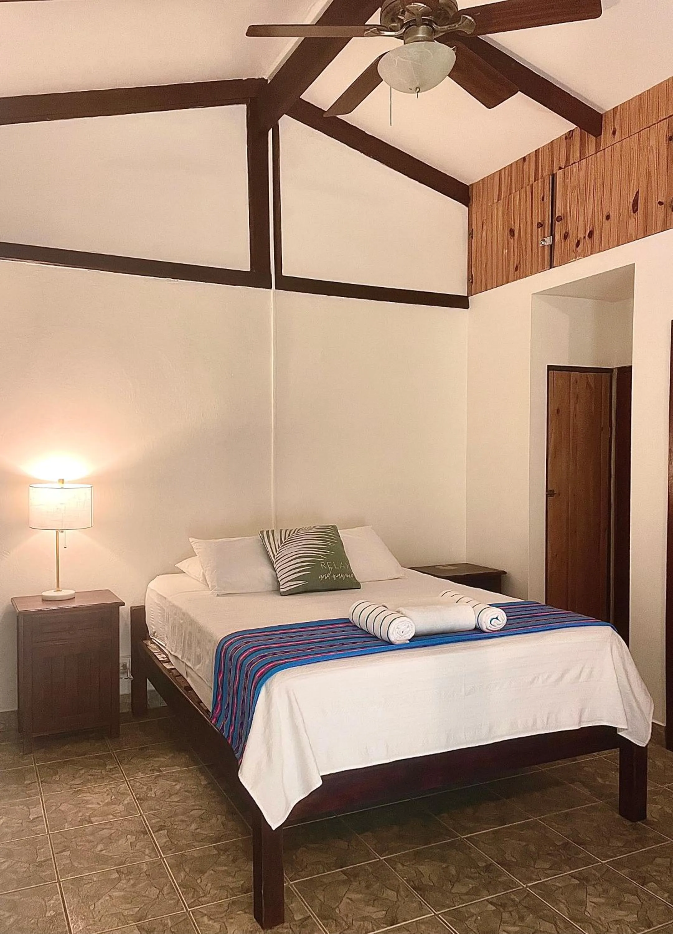 Bedroom, Bed in Rio Lindo Hotel