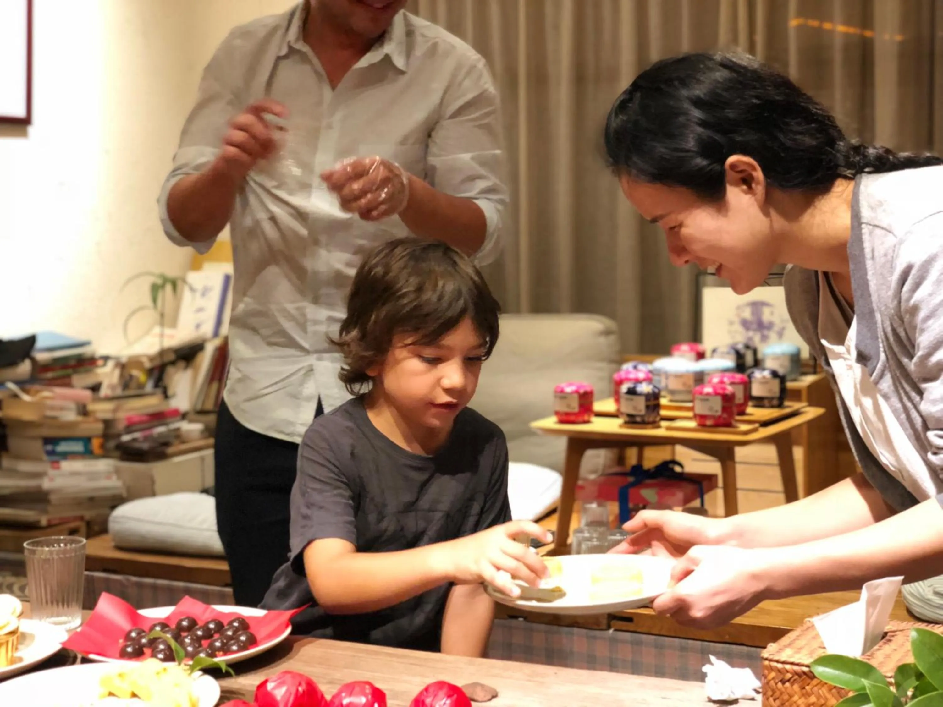 Staff in Zen Tea House Seven Stars Park