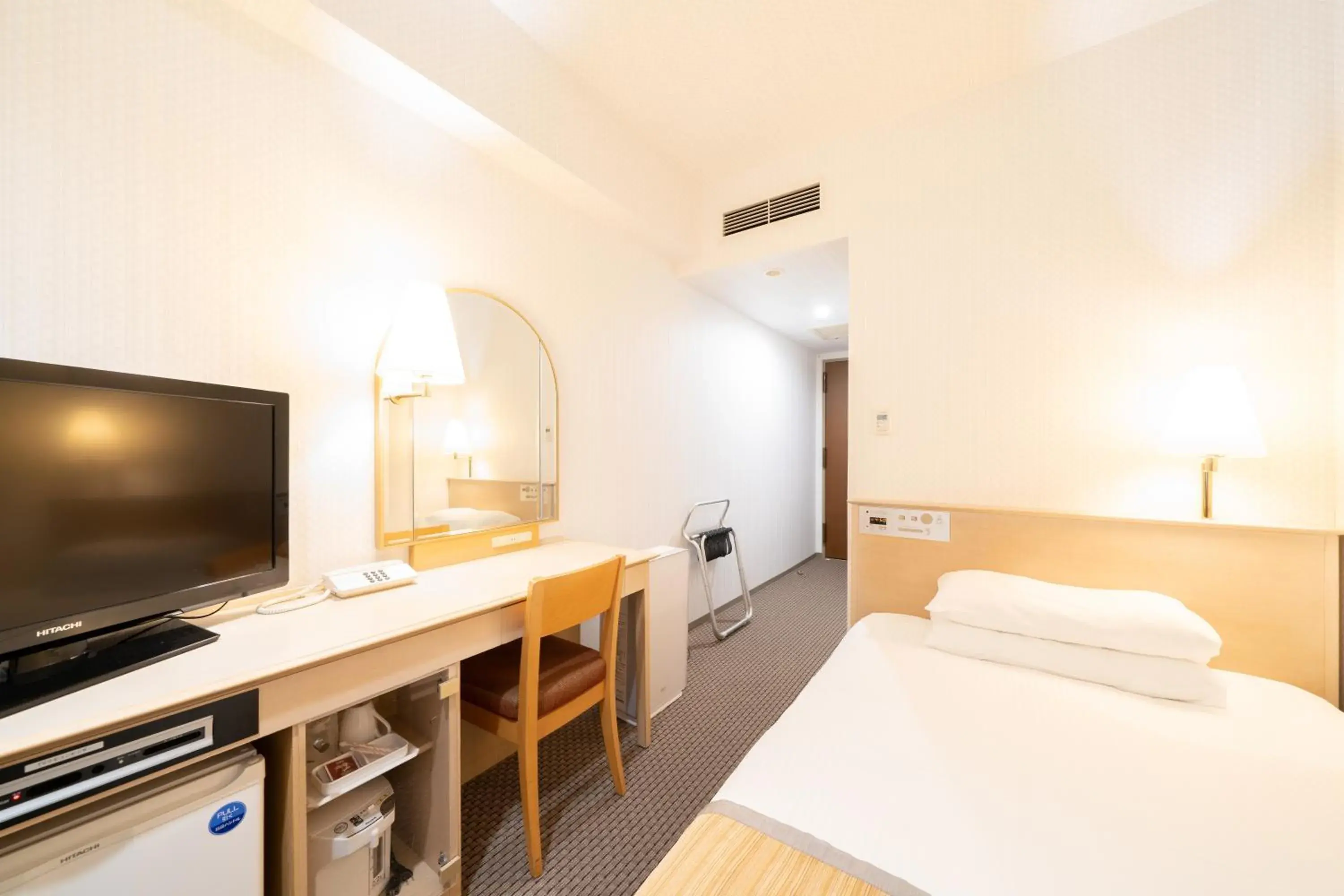 TV and multimedia, Bed in Hotel Terrace The Square Hitachi TV and multimedia, Bed in Hotel Terrace The Square Hitachi