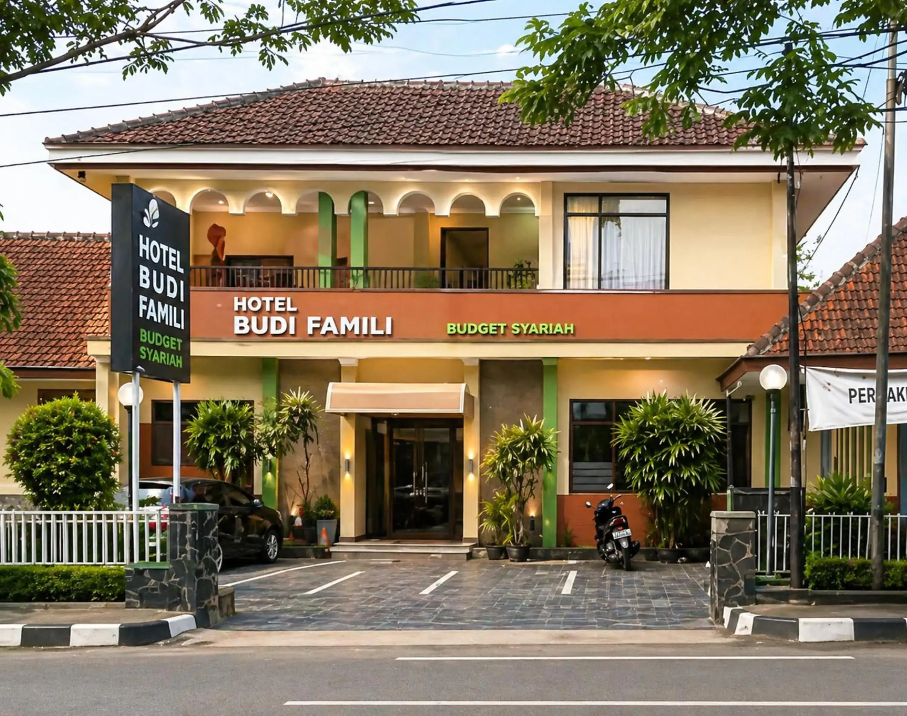 Hotel Budi Famili Budget Syariah Hotel Budi Famili Budget Syariah