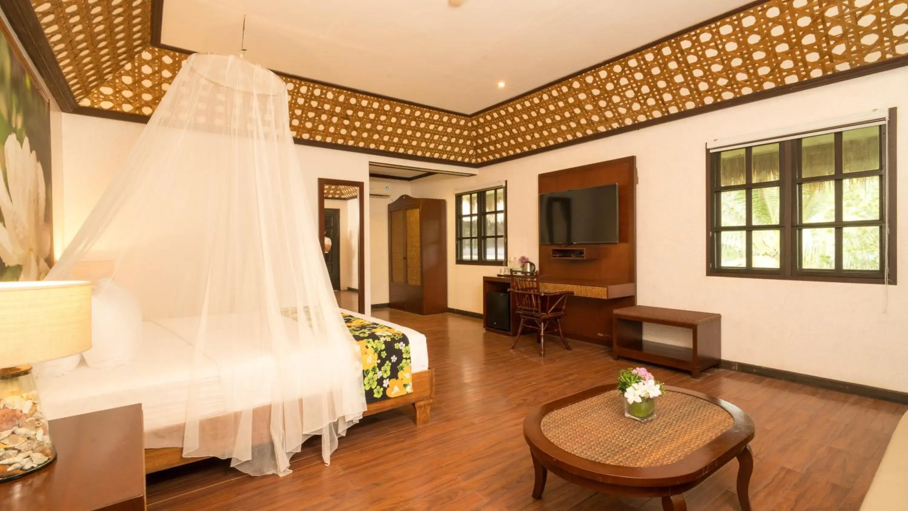 Deluxe Queen Villa with Veranda in Club Agutaya Deluxe Queen Villa with Veranda in Club Agutaya