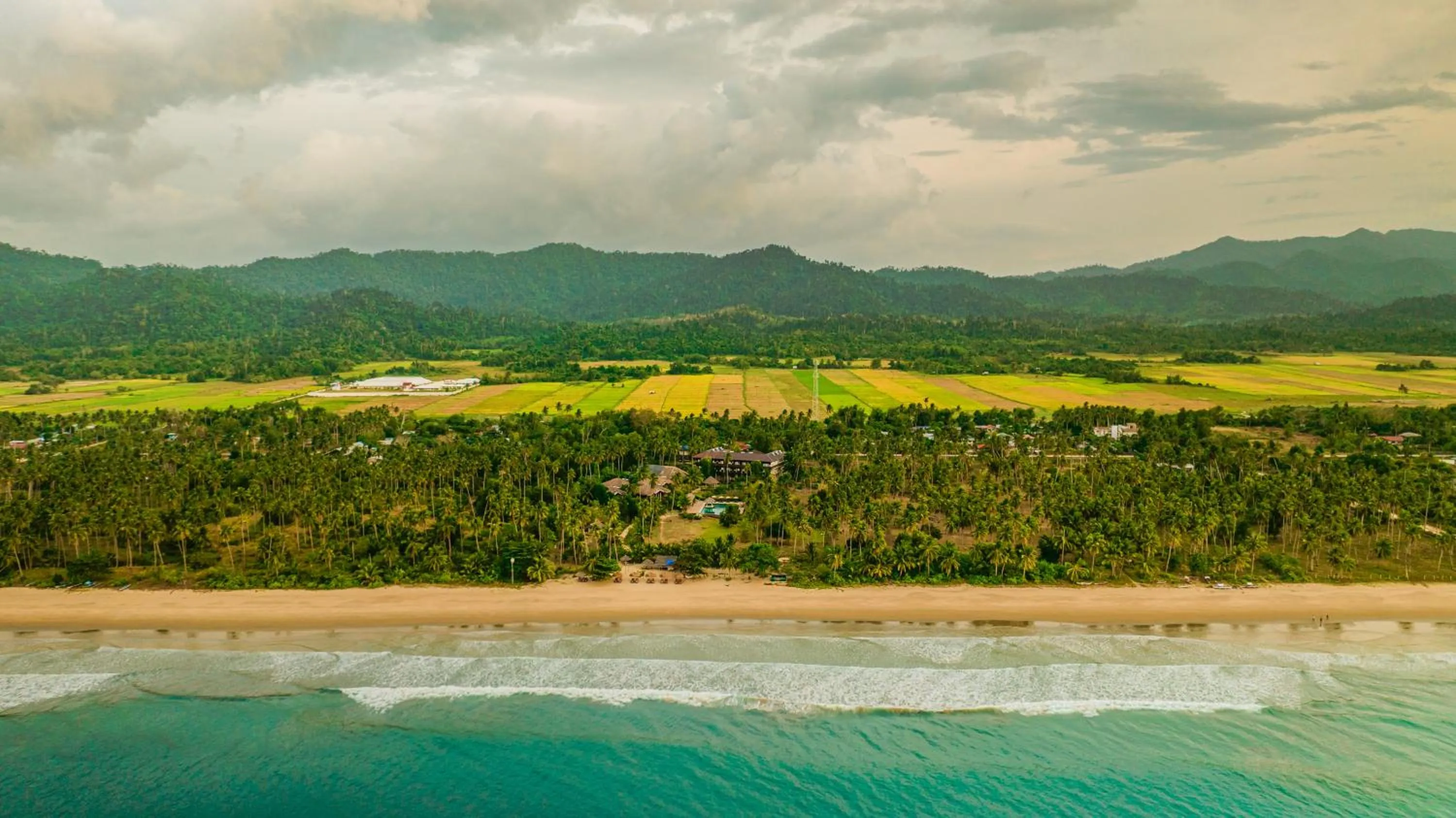 Beach in Club Agutaya