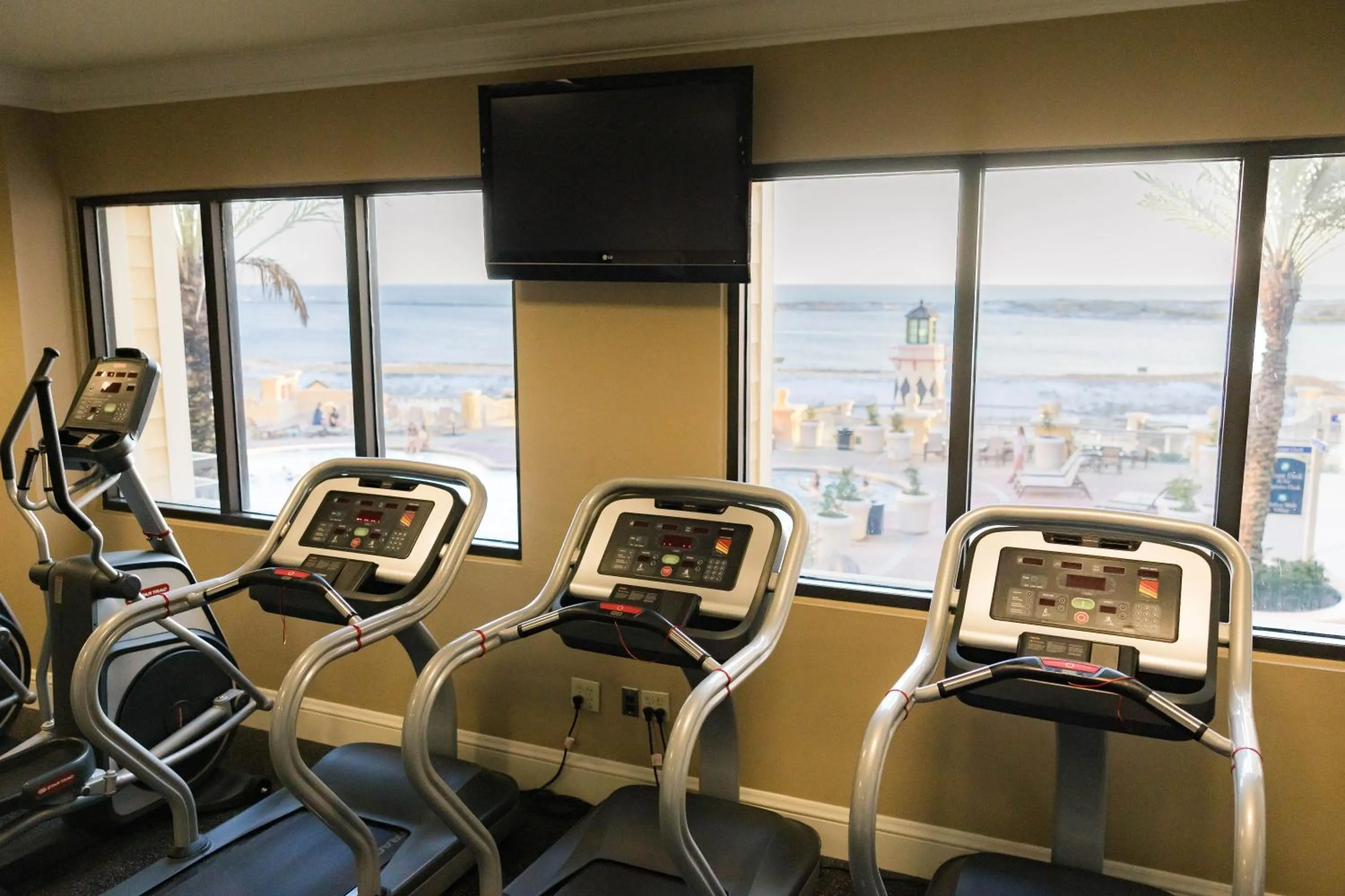 Fitness centre/facilities in Harbor Suites at Harborwalk Village
