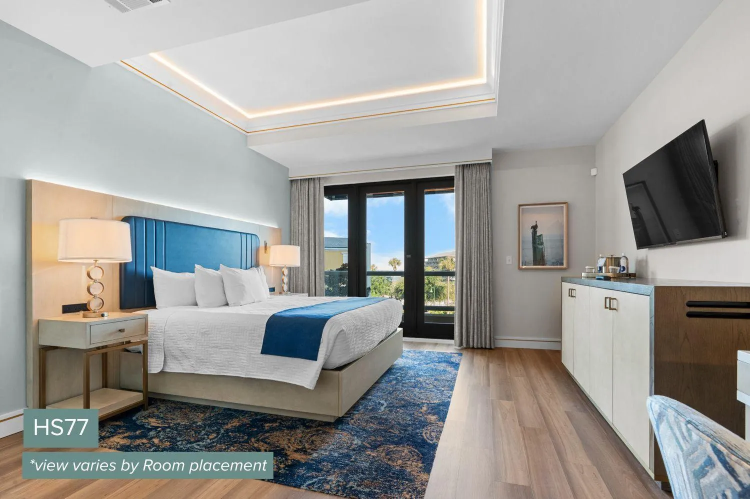 Bed in Harbor Suites at Harborwalk Village
