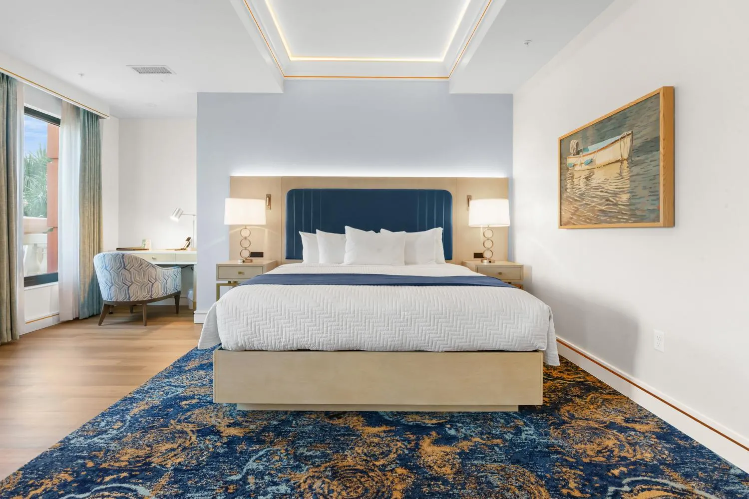 Bed in Harbor Suites at Harborwalk Village