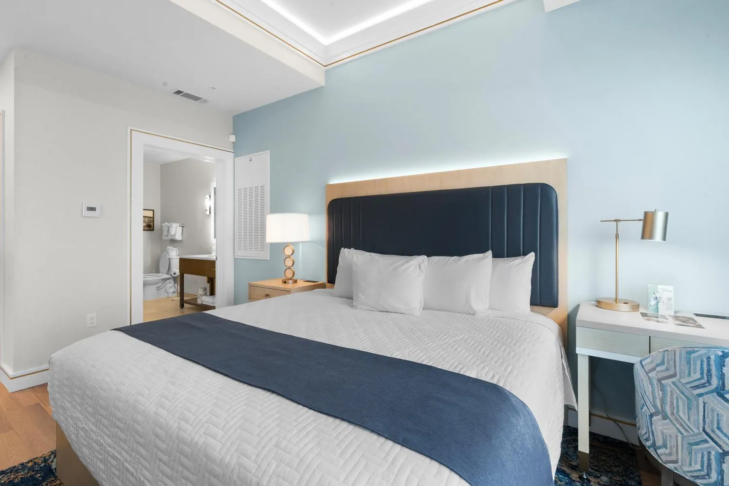 Bed in Harbor Suites at Harborwalk Village