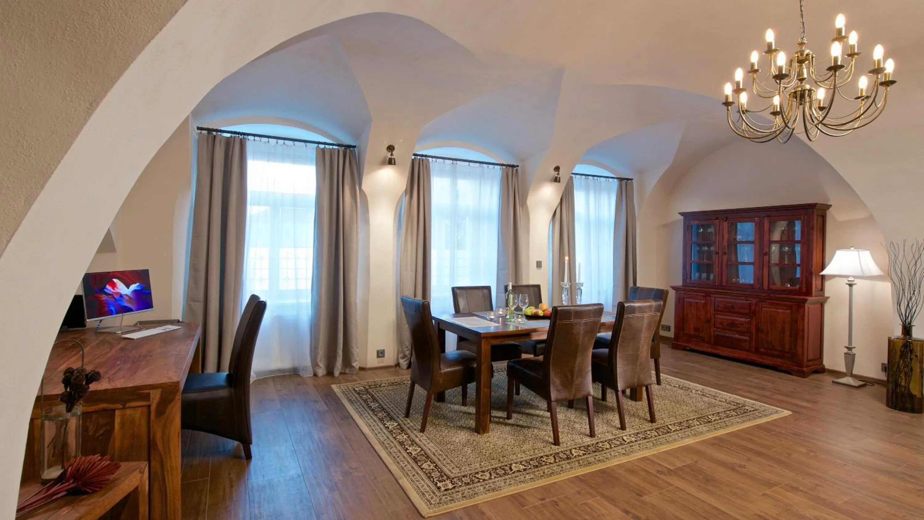 Dining area in Redfoxapartment Central