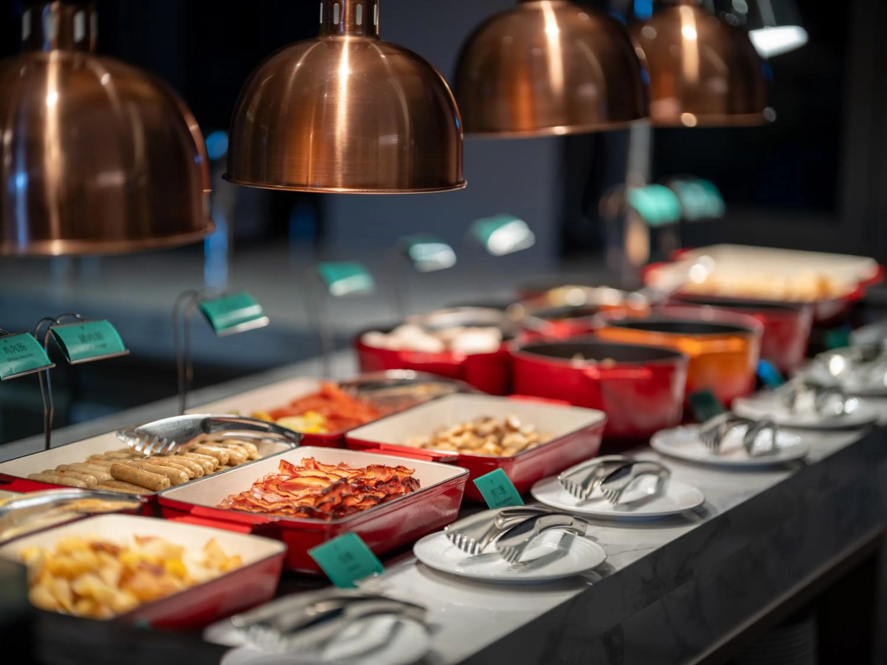 Restaurant/places to eat in Holiday Inn Beijing Daxing Centre by IHG