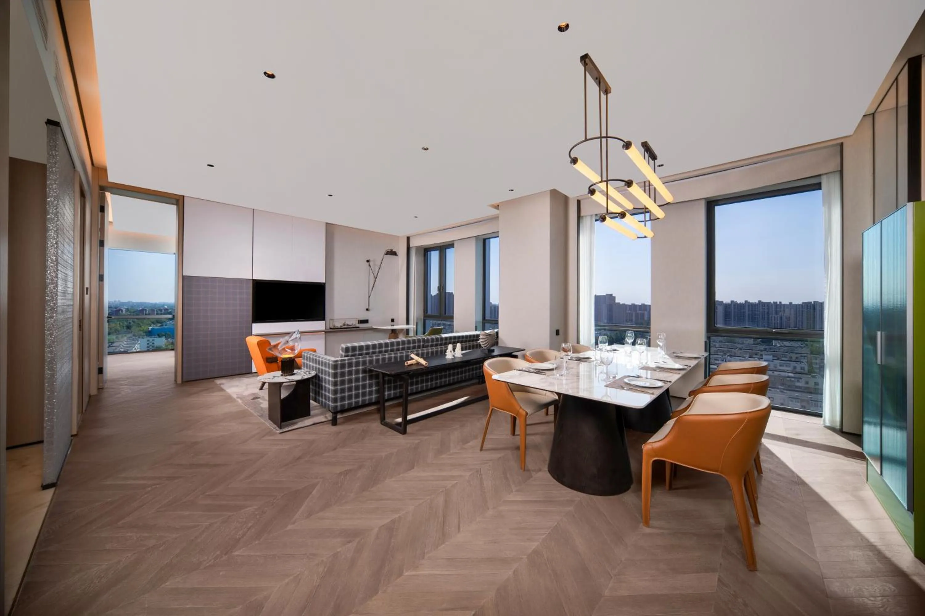 Dining area in Holiday Inn Beijing Daxing Centre by IHG