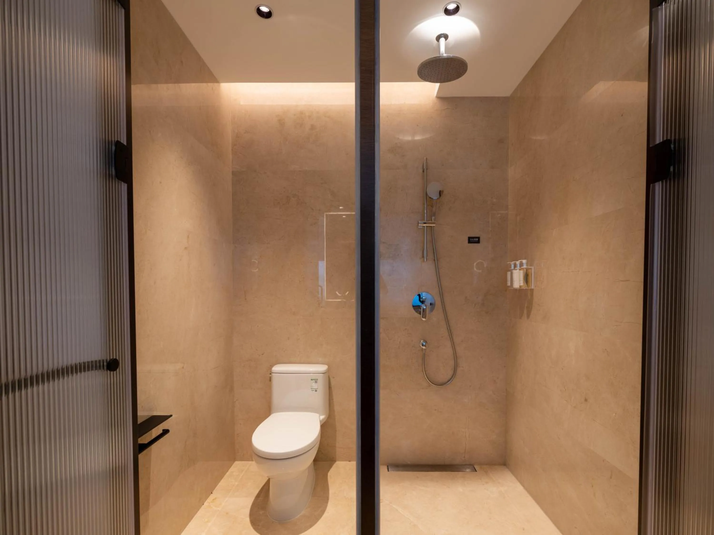 Photo of the whole room in Holiday Inn Beijing Daxing Centre by IHG