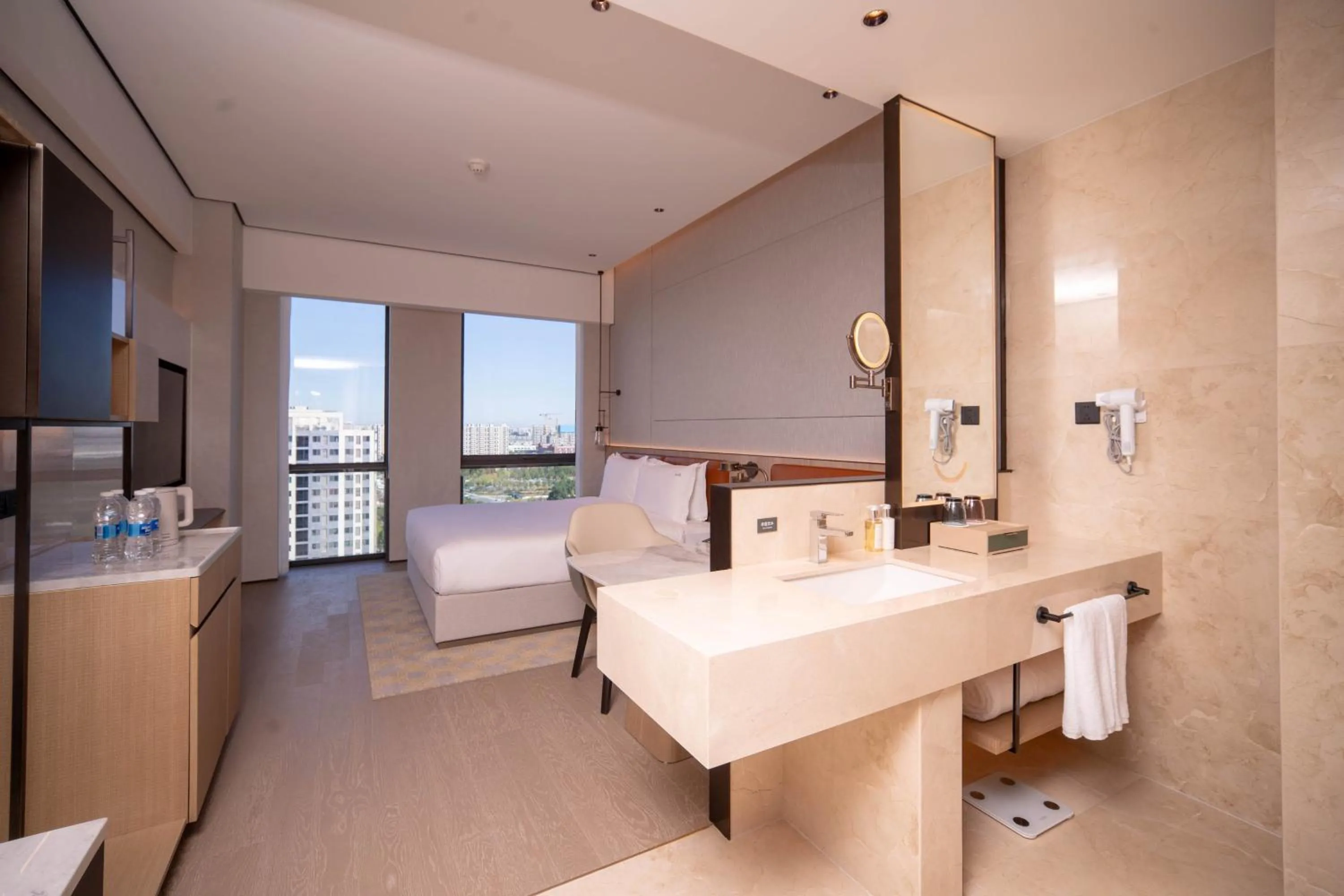 Photo of the whole room, Bed in Holiday Inn Beijing Daxing Centre by IHG