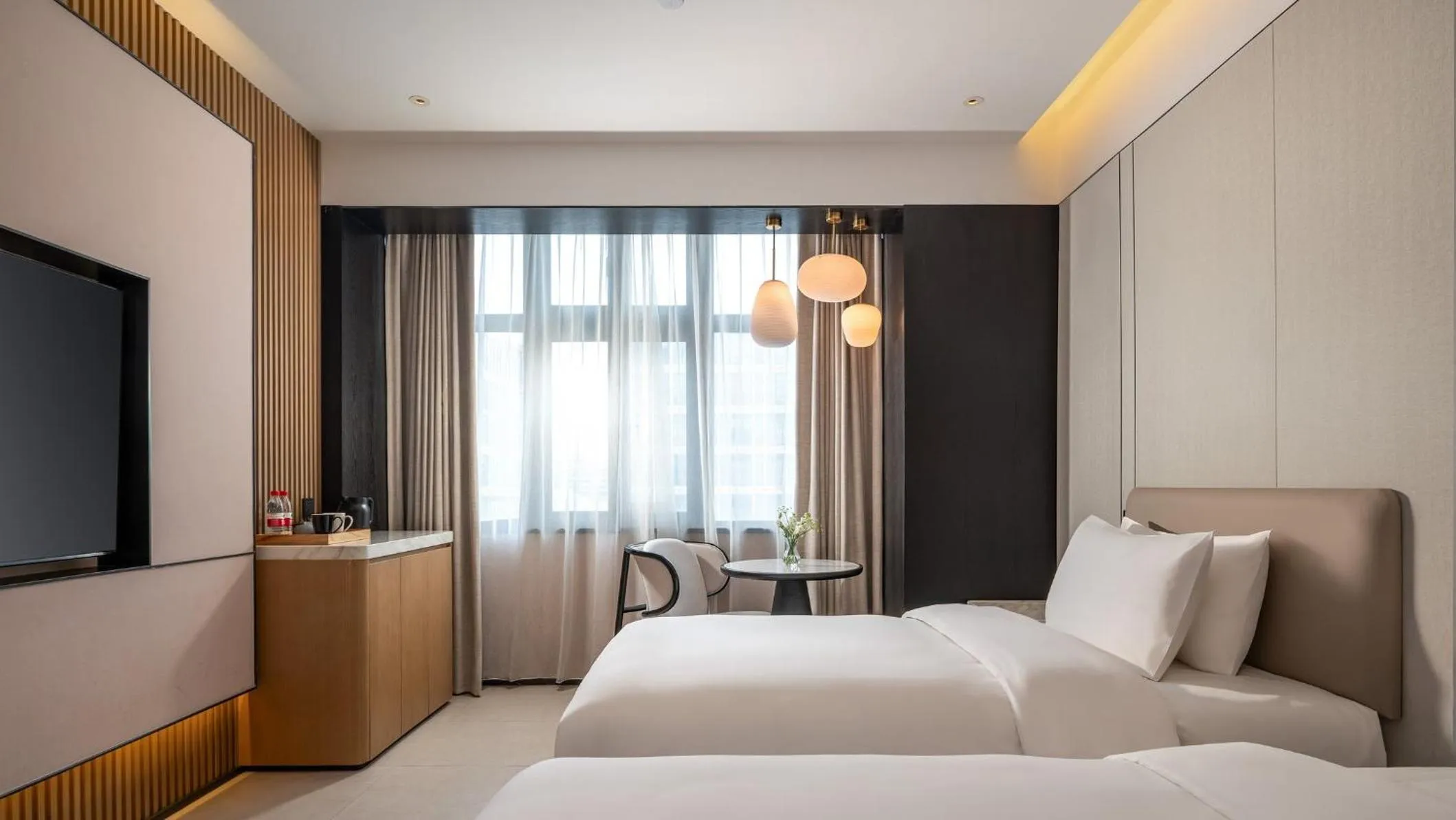 Photo of the whole room, Bed in Holiday Inn Express Guangzhou Baiyun Airport T2 by IHG
