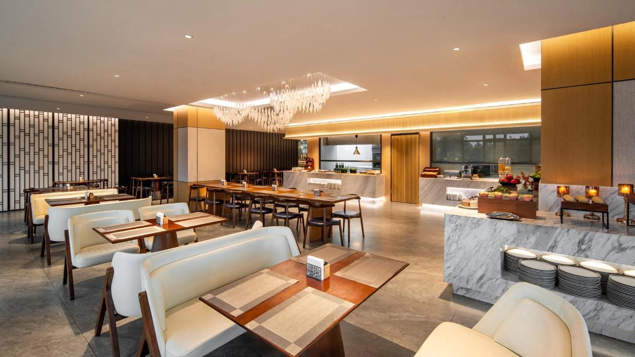 Restaurant/places to eat in Holiday Inn Express Guangzhou Baiyun Airport T2 by IHG