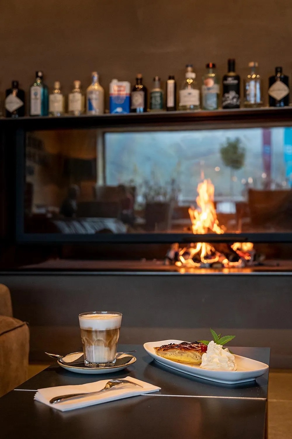 Lounge or bar in Bever Lodge