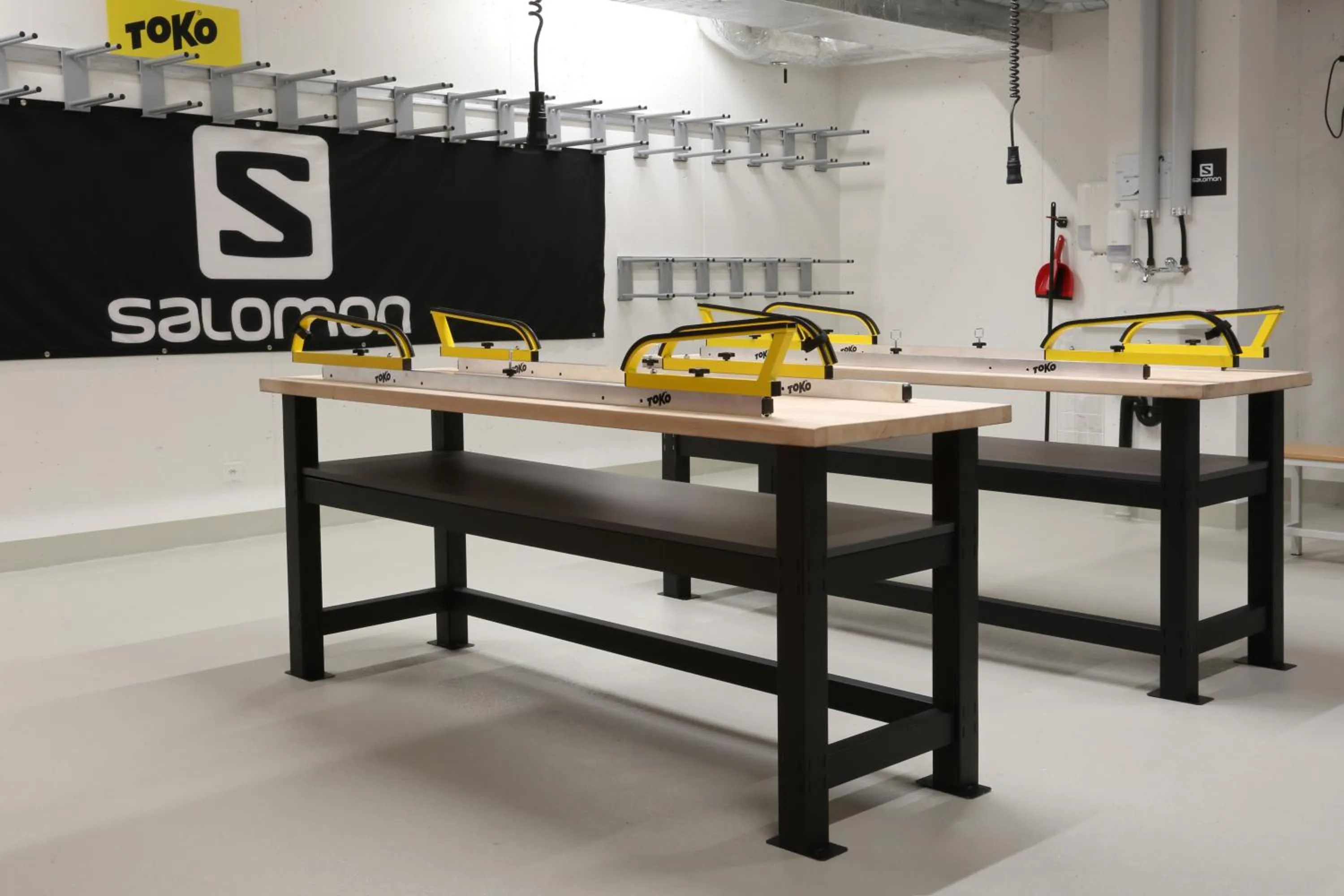 Skiing in Bever Lodge