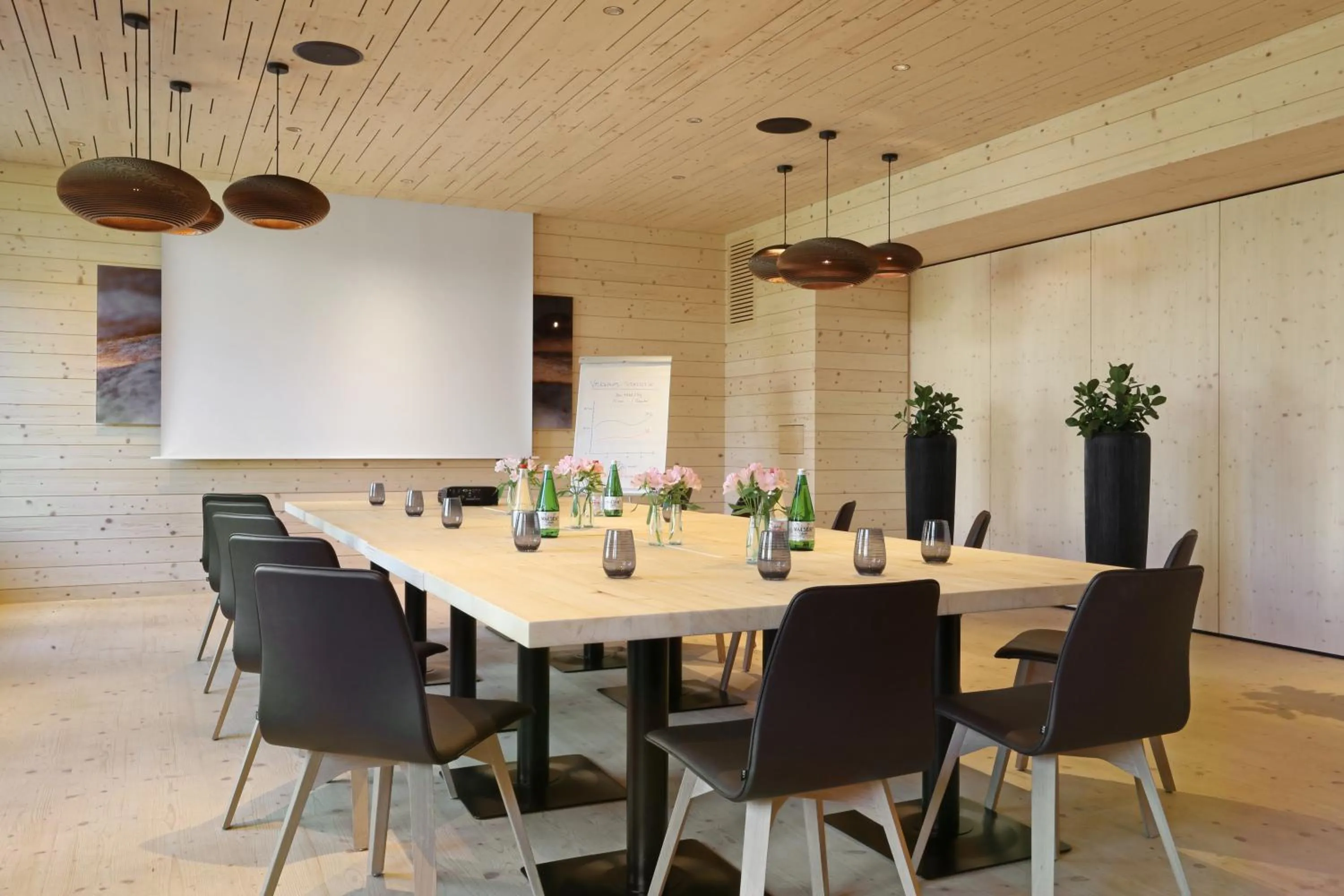 Business facilities in Bever Lodge