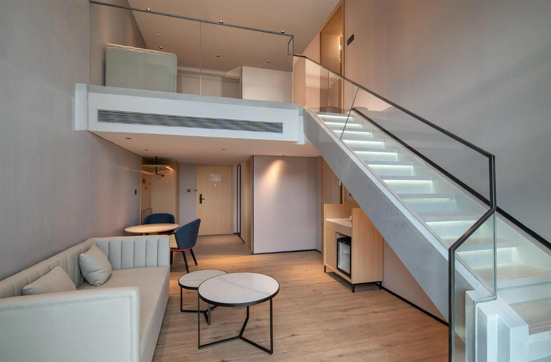 Two-Bedroom Penthouse Suite in Holiday Inn Express Haikou Int'l Duty Free City by IHG