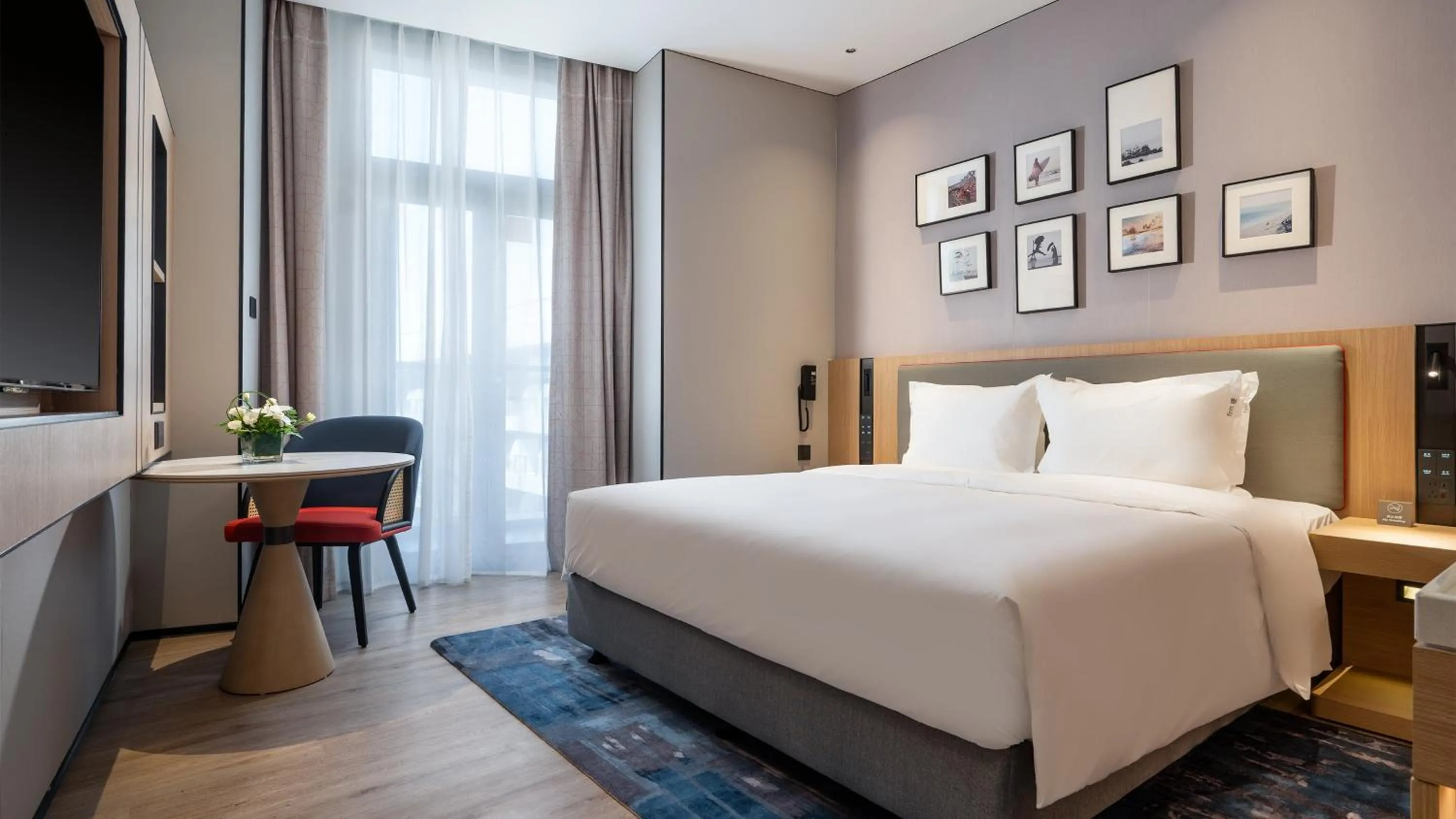 Standard King Room in Holiday Inn Express Haikou Int'l Duty Free City by IHG