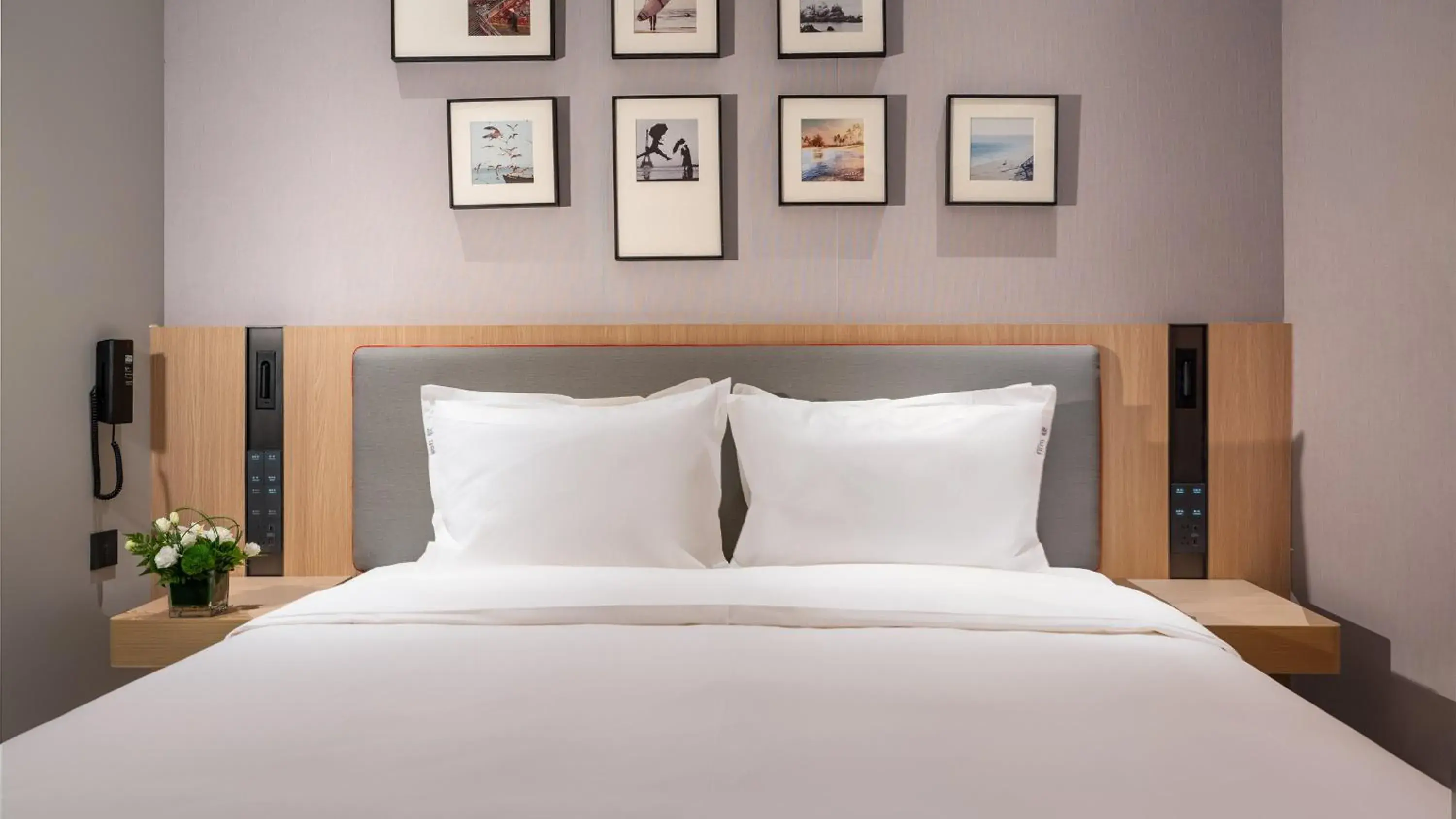 Standard King Room in Holiday Inn Express Haikou Int'l Duty Free City by IHG Standard King Room in Holiday Inn Express Haikou Int'l Duty Free City by IHG