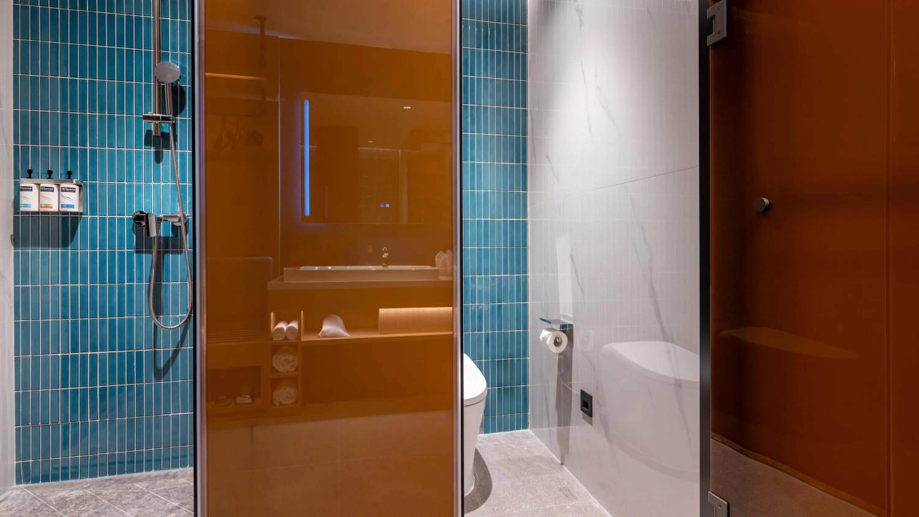 Standard Room with Two Single Beds in Holiday Inn Express Haikou Int'l Duty Free City by IHG