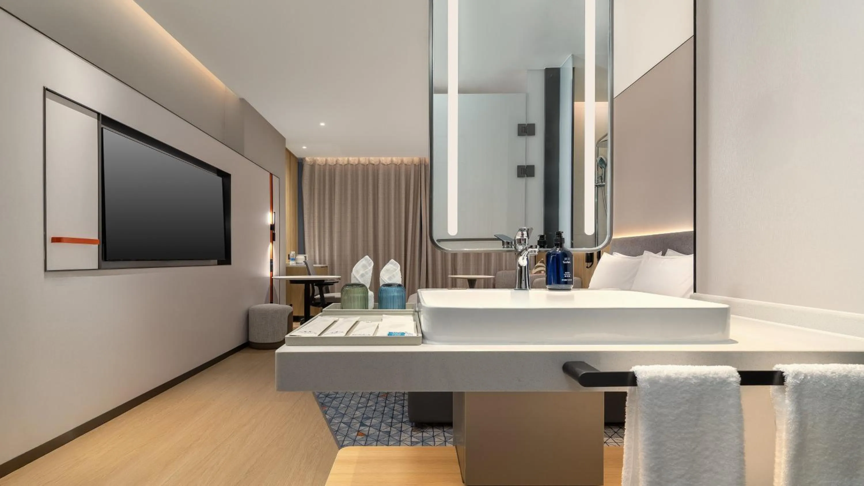 Photo of the whole room in Holiday Inn Express Kunming Changshui Airport by IHG