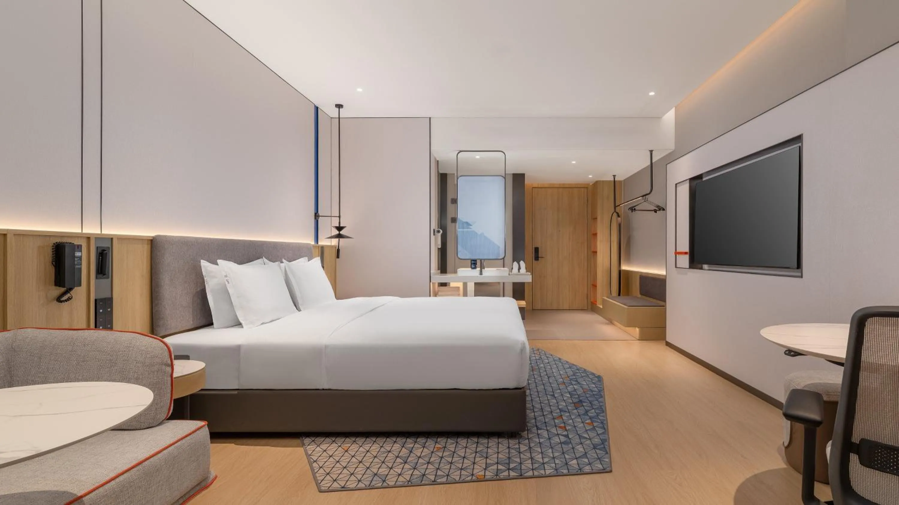 Photo of the whole room, Bed in Holiday Inn Express Kunming Changshui Airport by IHG