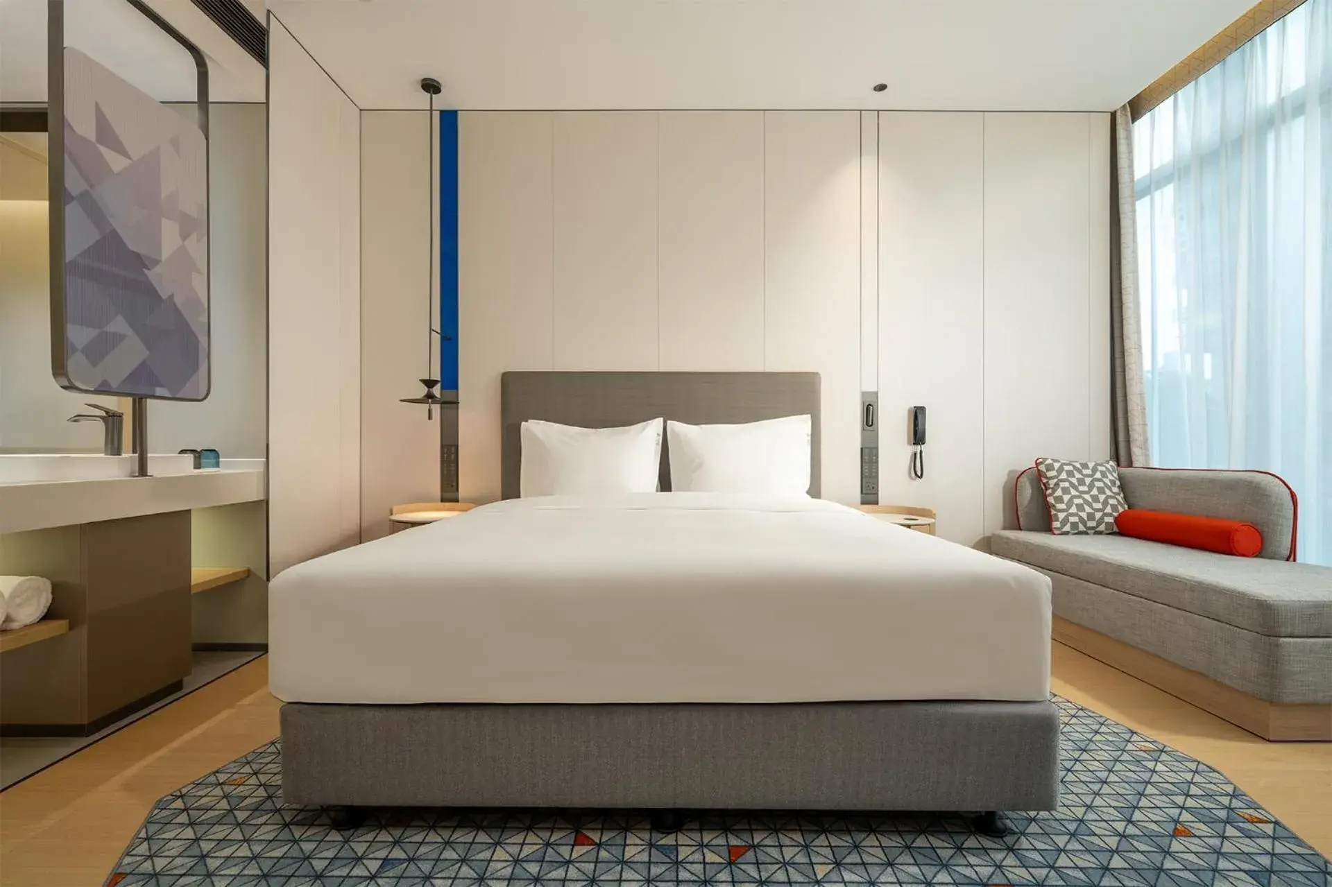 Standard King Room with City View in Holiday Inn Express Shenzhen Sports Center by IHG Standard King Room with City View in Holiday Inn Express Shenzhen Sports Center by IHG