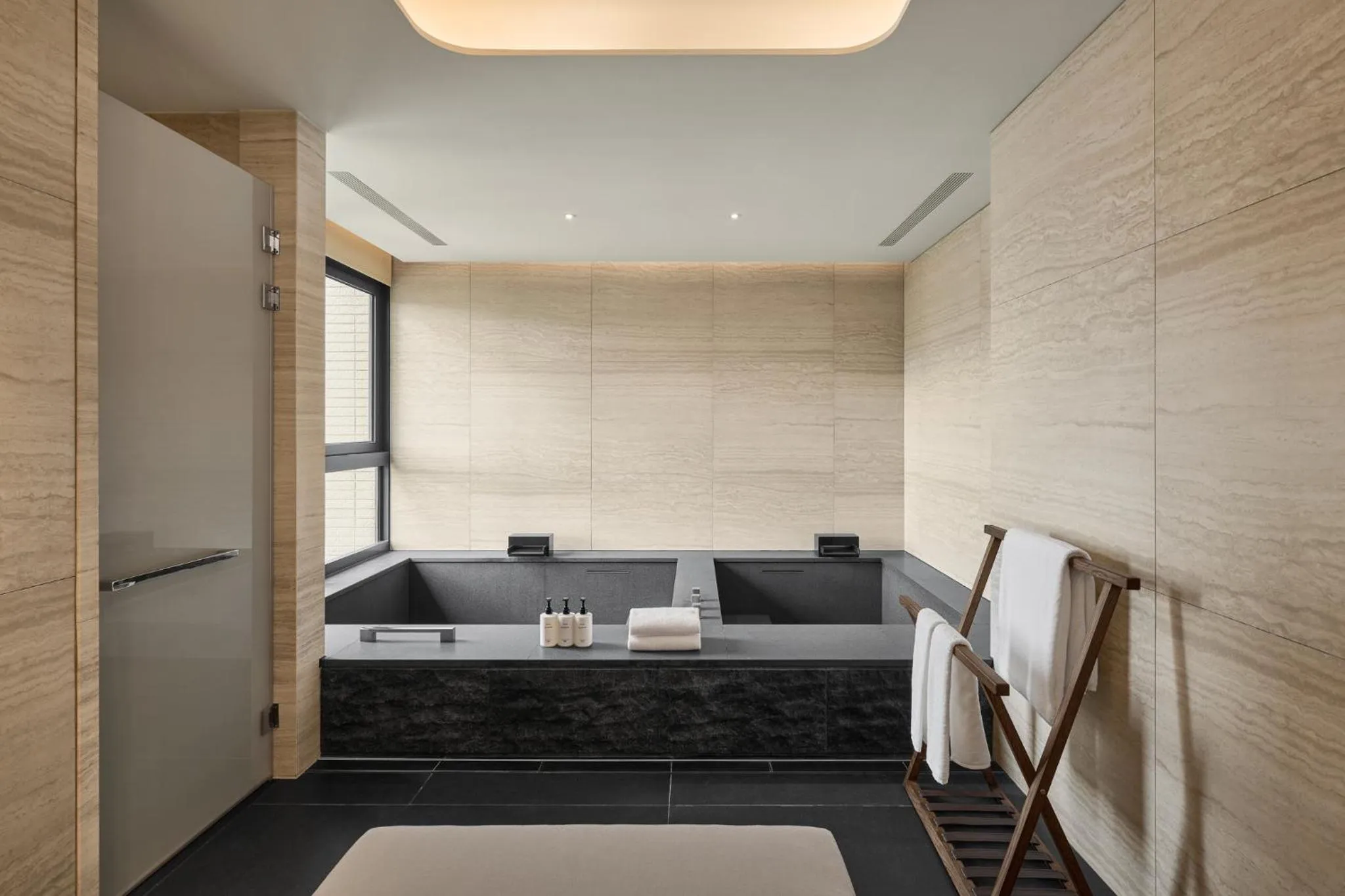 Bathroom, Bed in InterContinental Hotels New Taipei Hot Spring by IHG