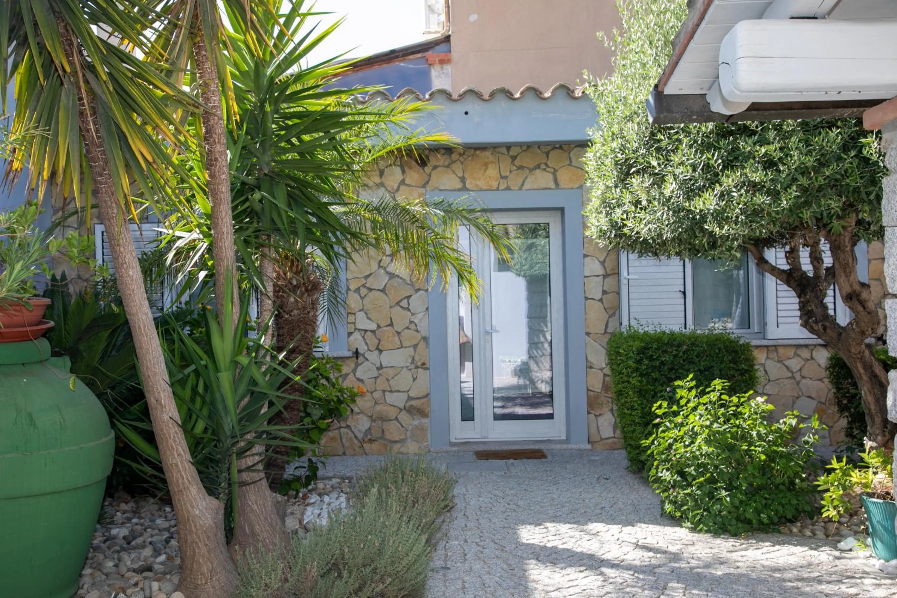 Hibiscus B&B
