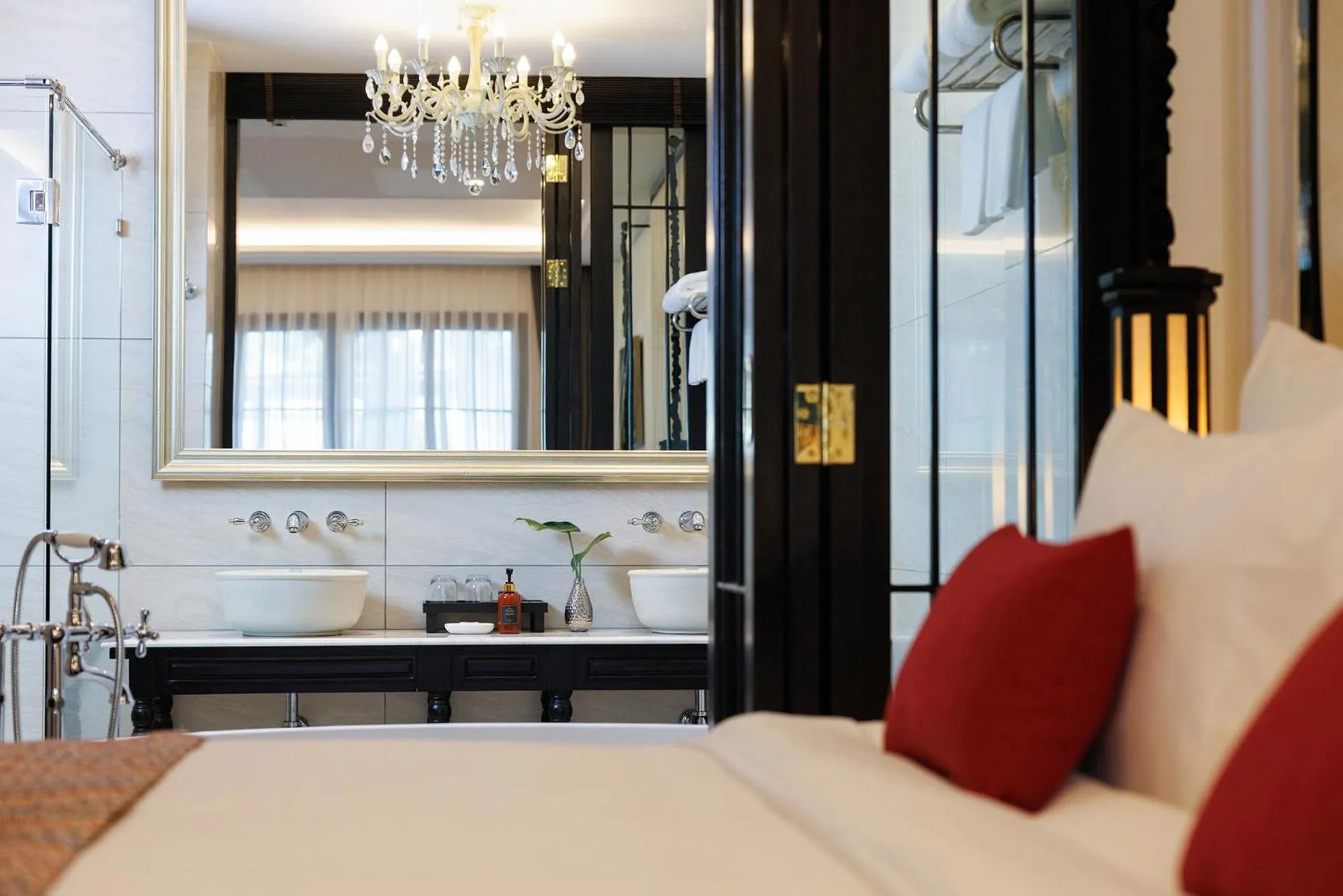 Bedroom, Bed in Narinthra Heritage
