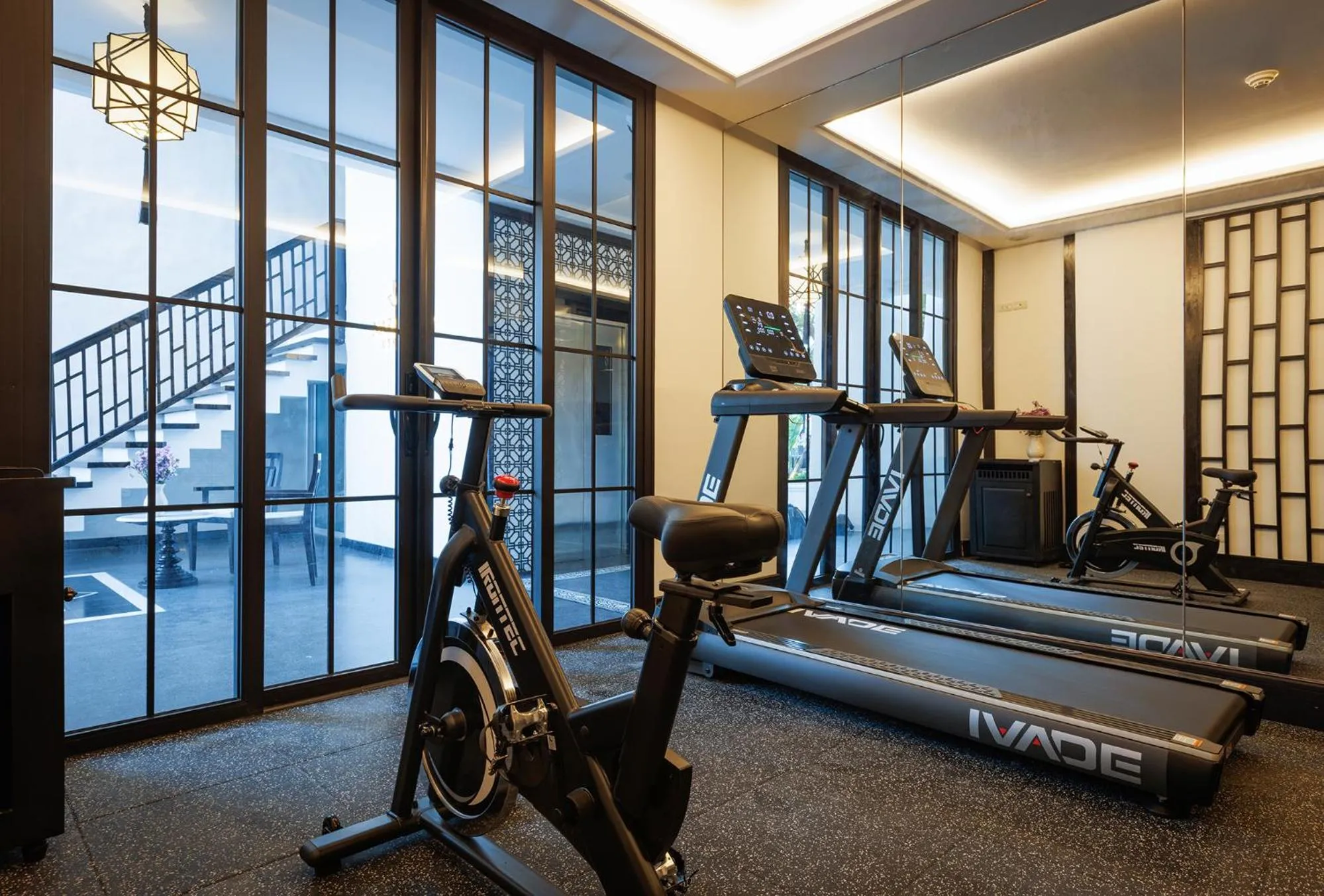 Fitness centre/facilities in Narinthra Heritage