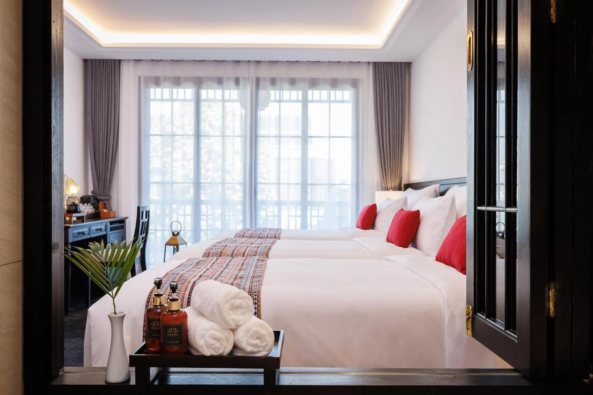Bed in Narinthra Heritage
