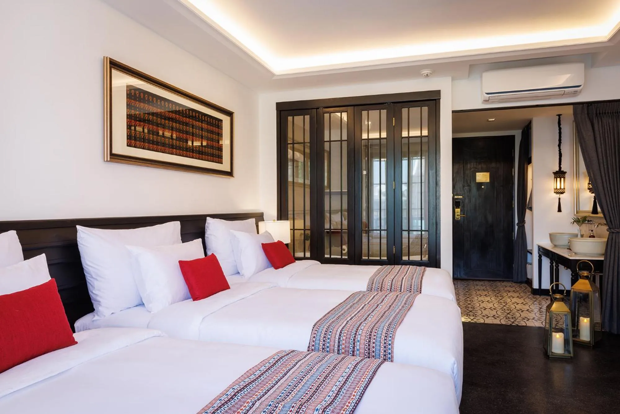 Bed in Narinthra Heritage
