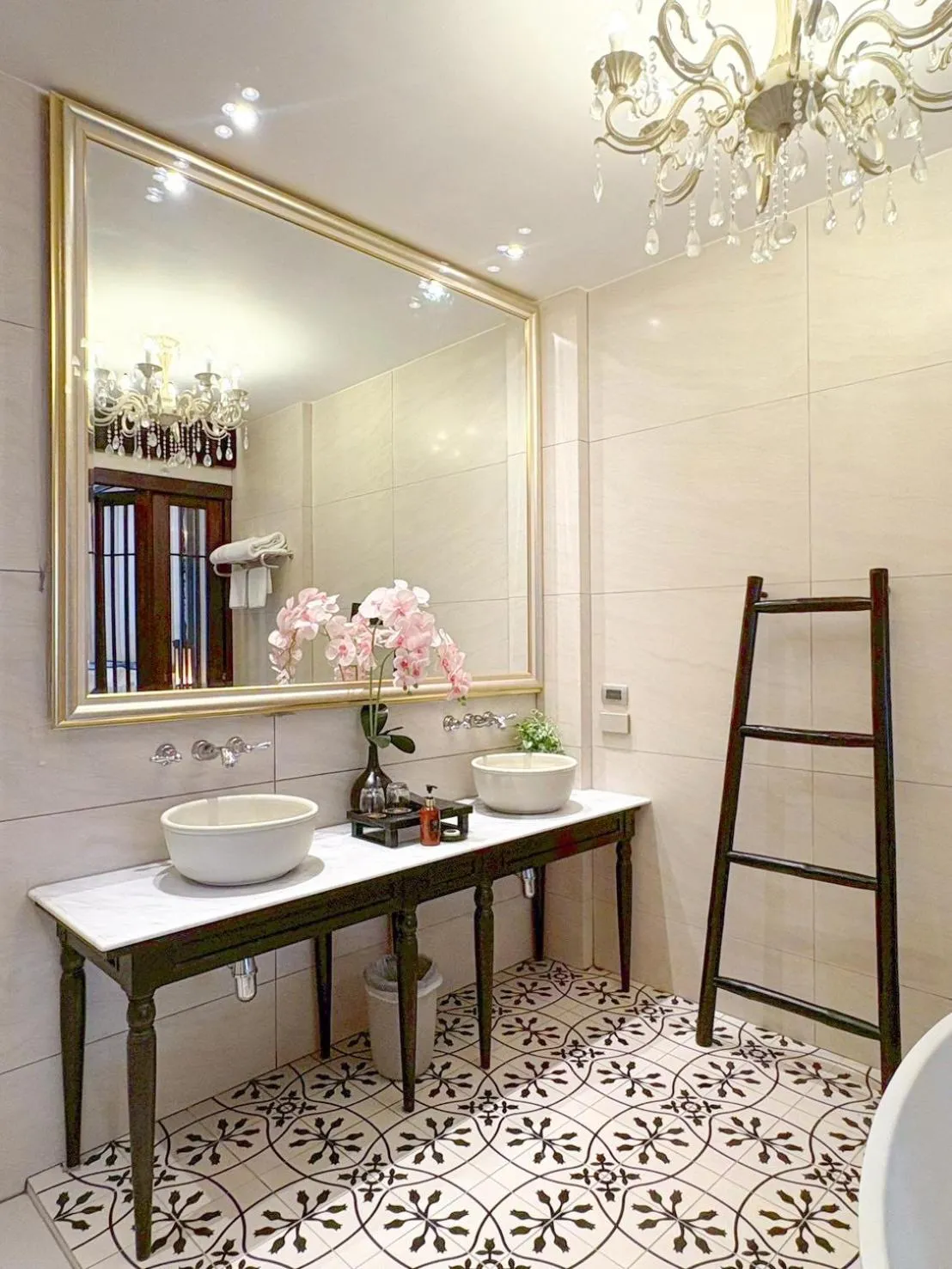Bathroom in Narinthra Heritage