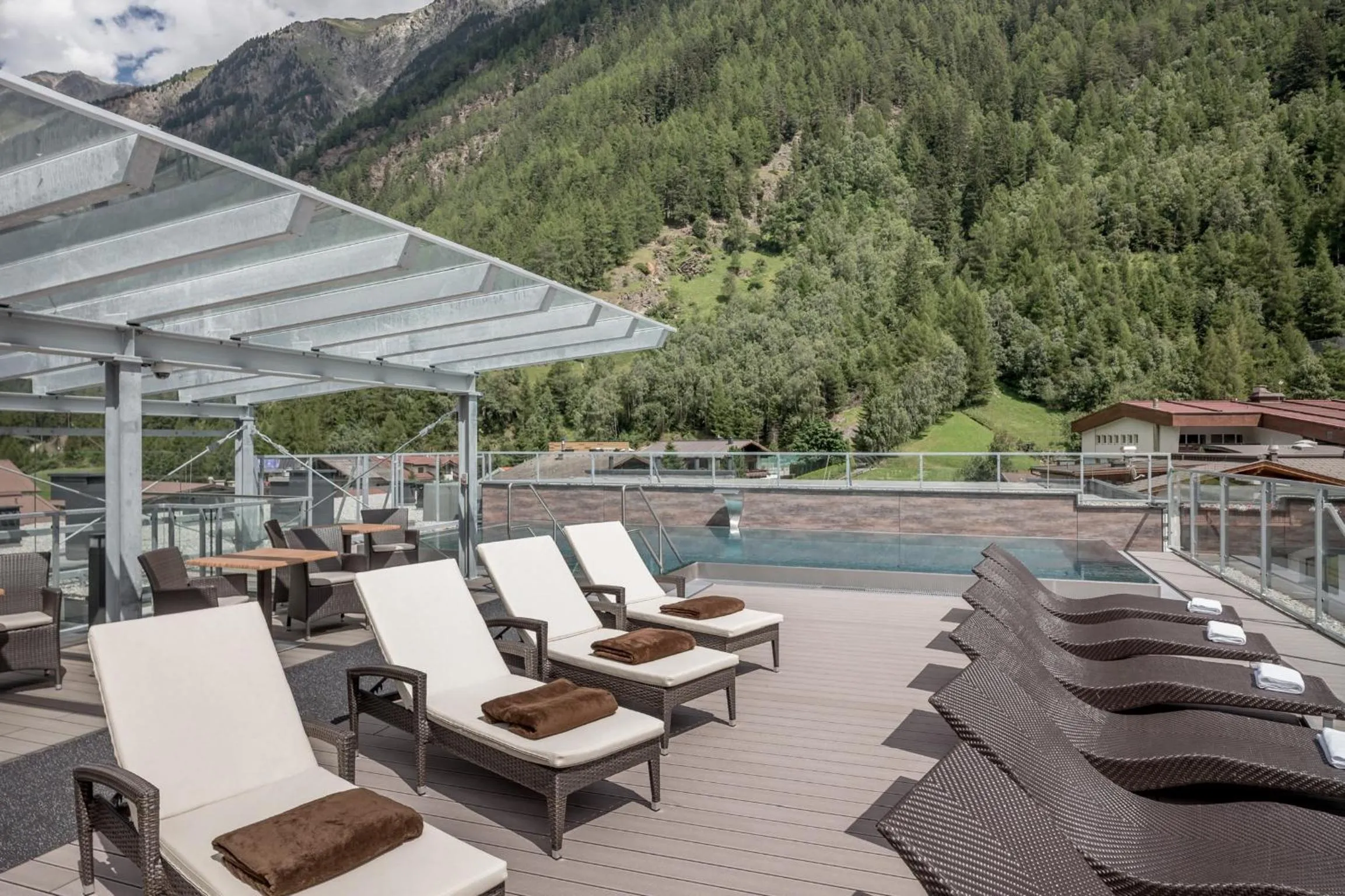 Spa and wellness centre/facilities in The Deluxe by Regina