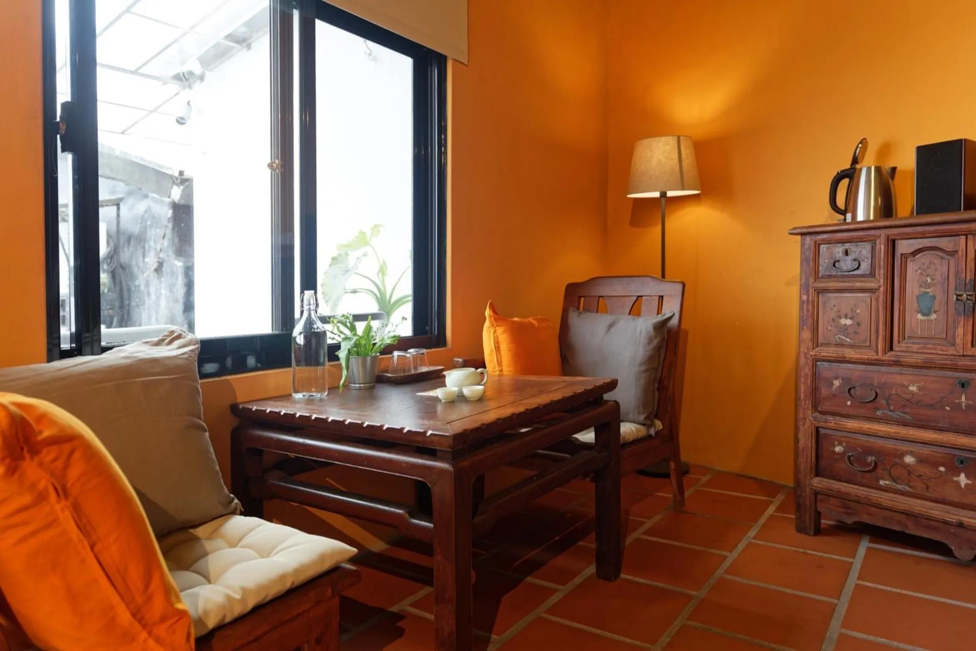 Seating area in OwlStay Jiufen Wander